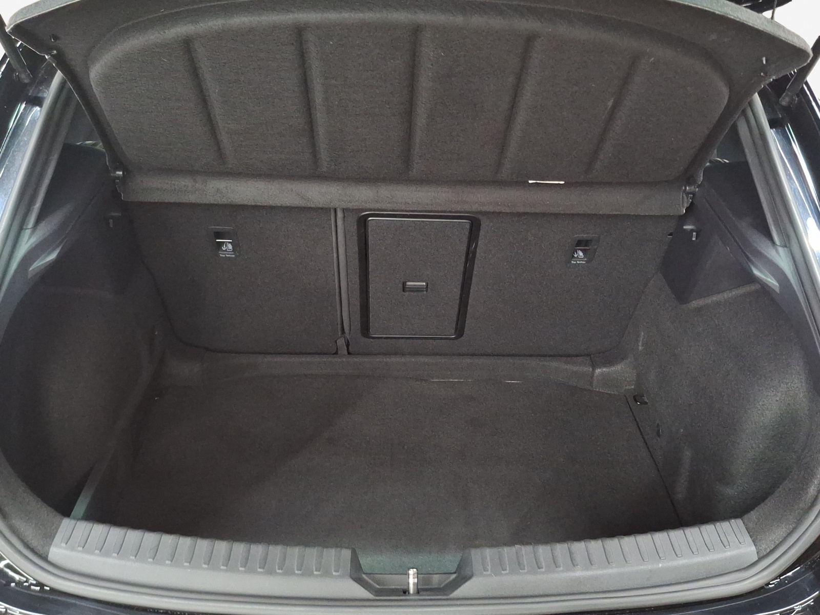 SEAT Leon 1.5 eTSI mHEV DSG FR-image-12