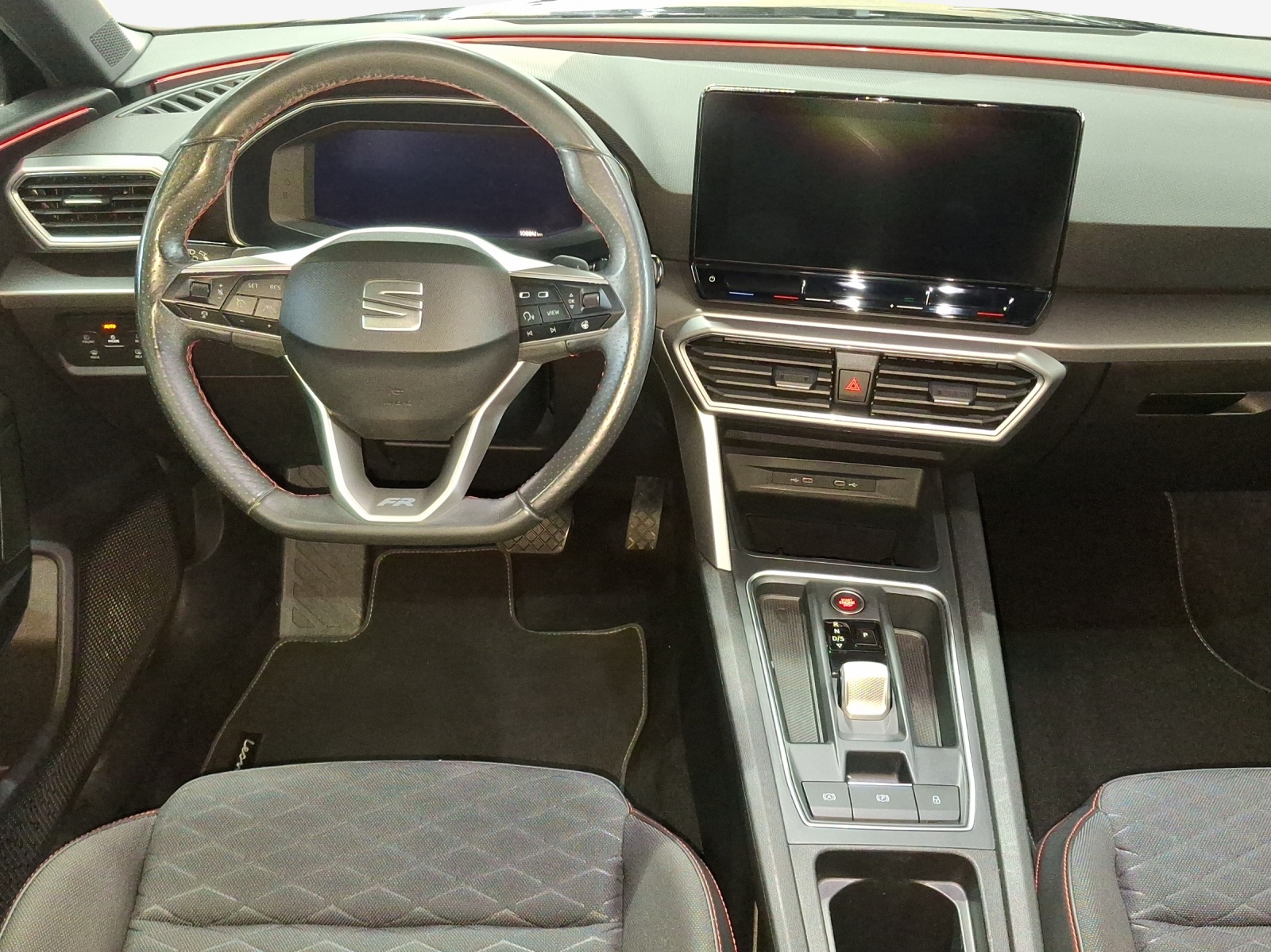 SEAT Leon 1.5 eTSI mHEV DSG FR-image-8