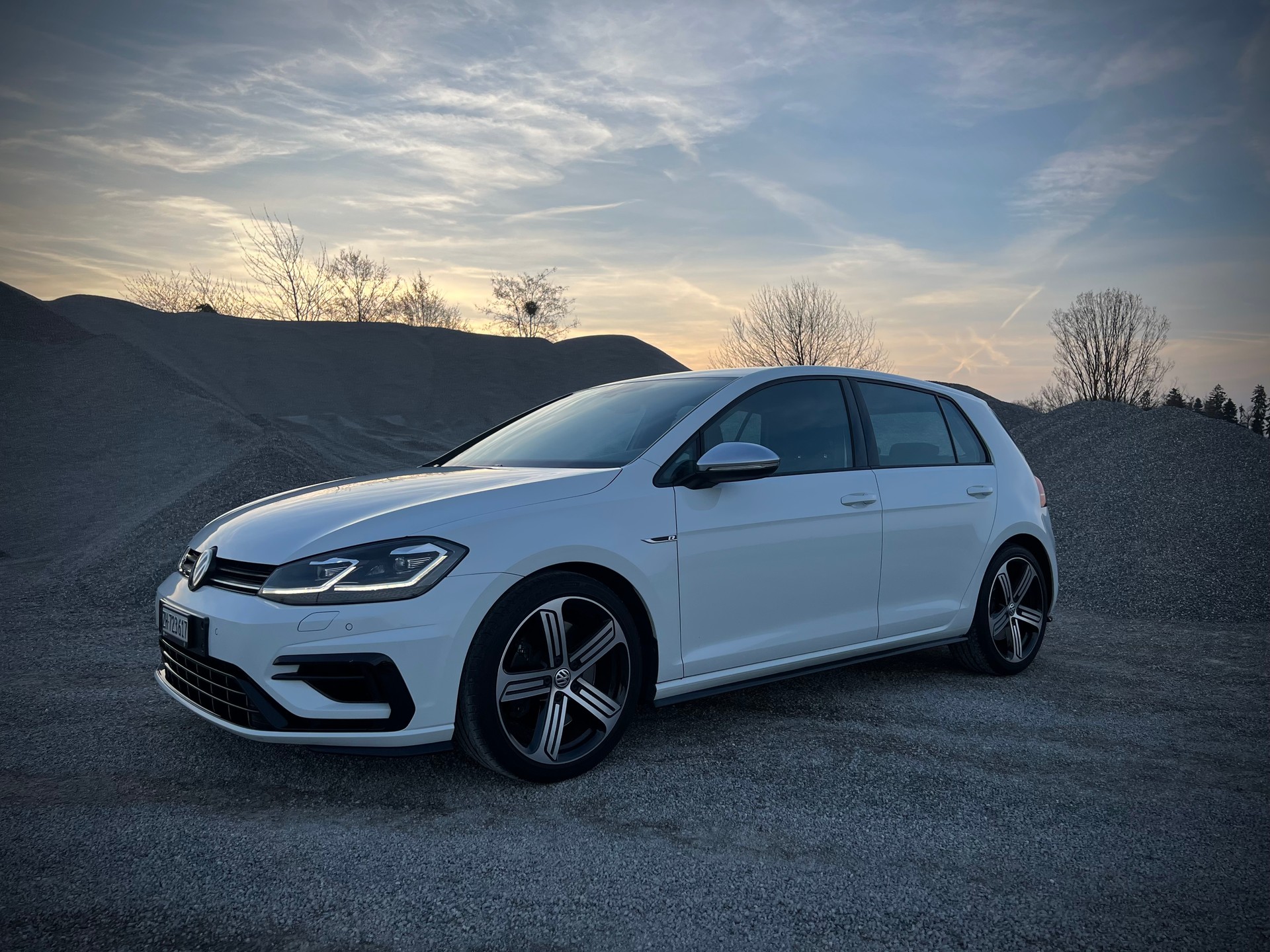 VW 2.0 TSI R 4Motion DSG-image-0