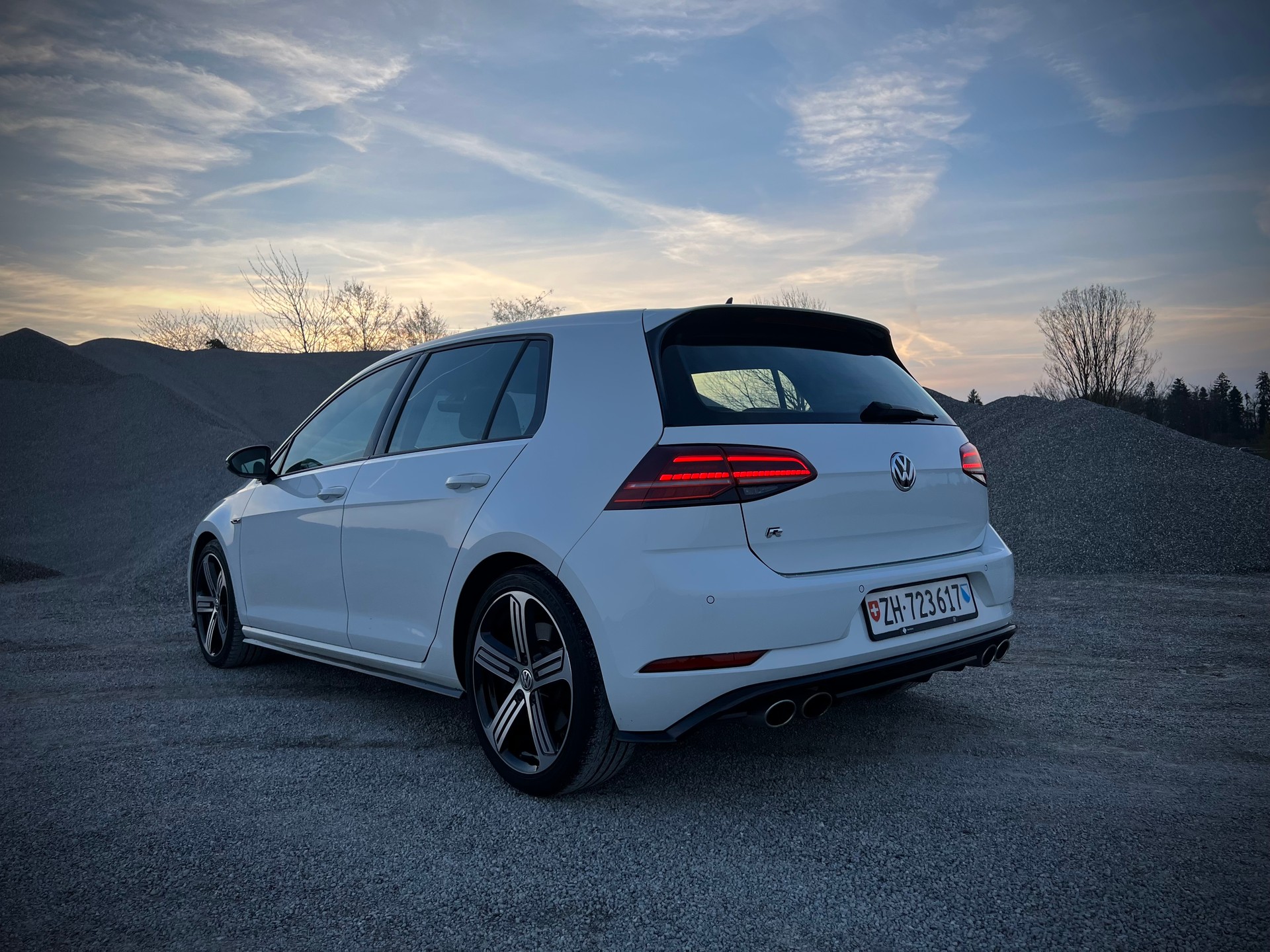 VW 2.0 TSI R 4Motion DSG-image-6