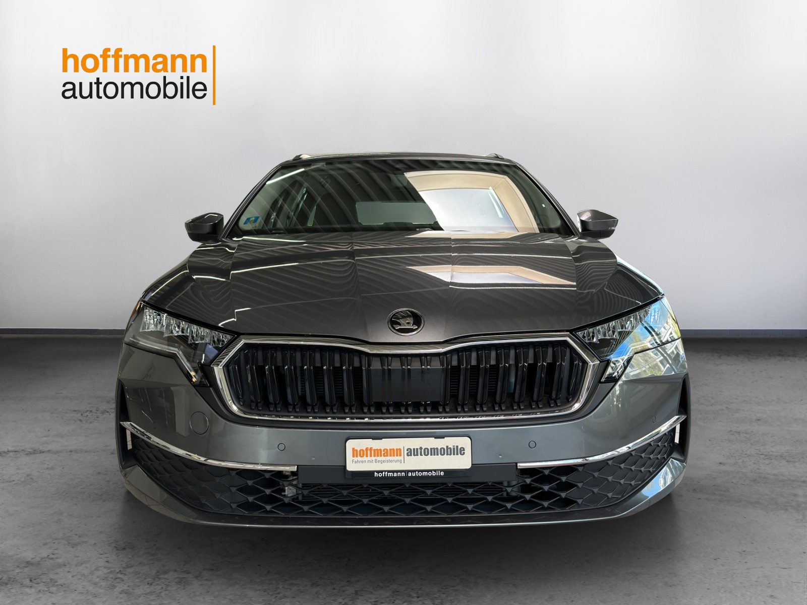 SKODA Octavia Combi 2.0 TDI DSG Selection-image-1
