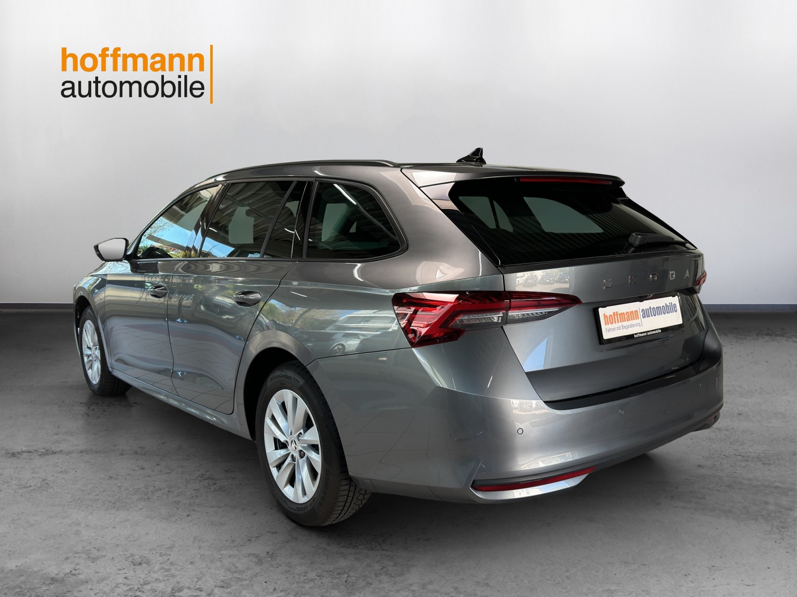 SKODA Octavia Combi 2.0 TDI DSG Selection-image-5