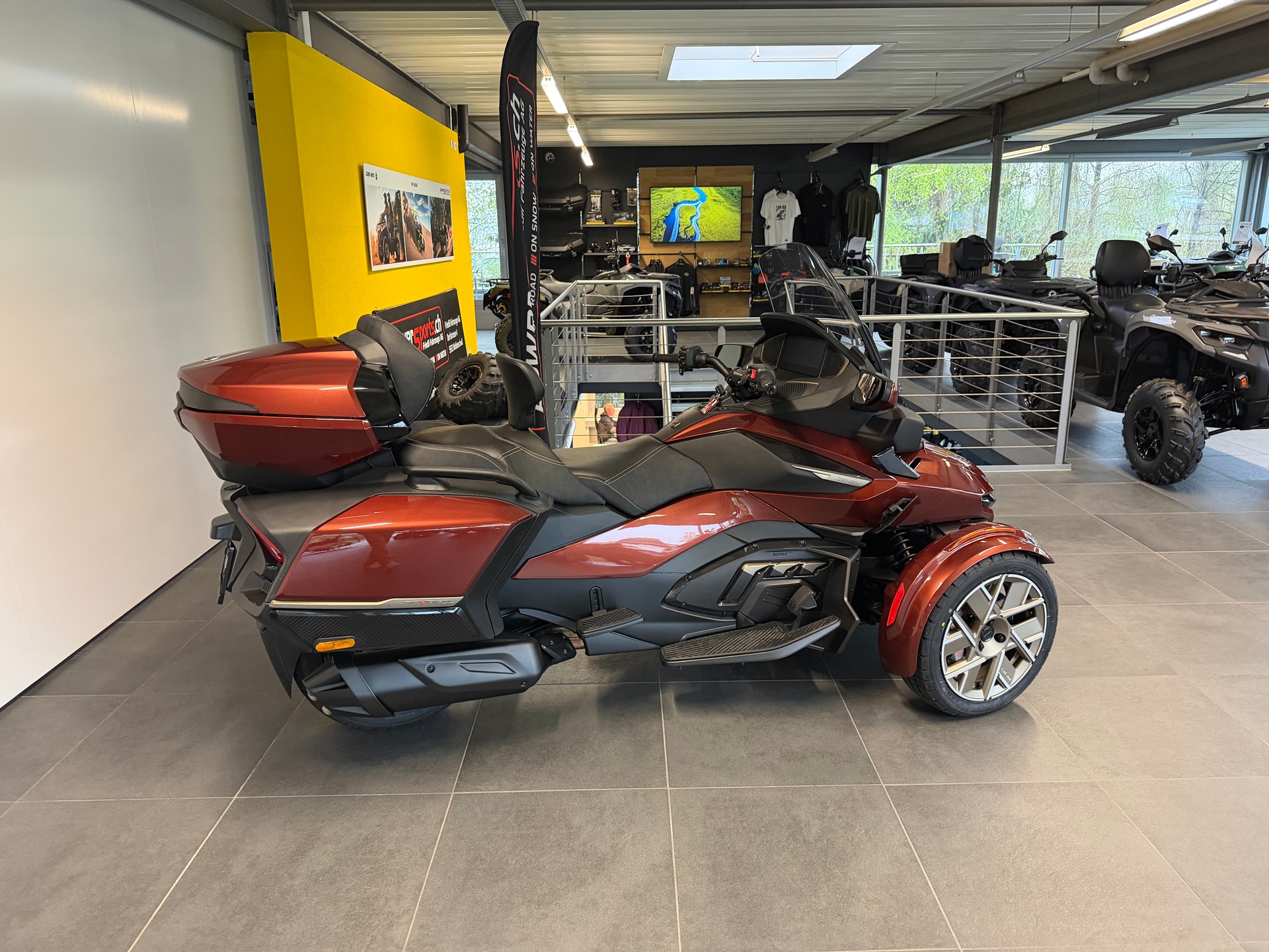 CAN-AM Spyder RT Sea to Sky-image-13