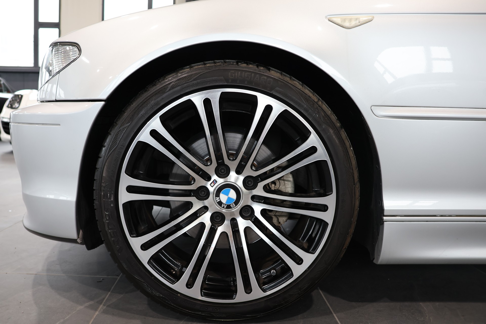 BMW 320Ci Cabriolet-image-5