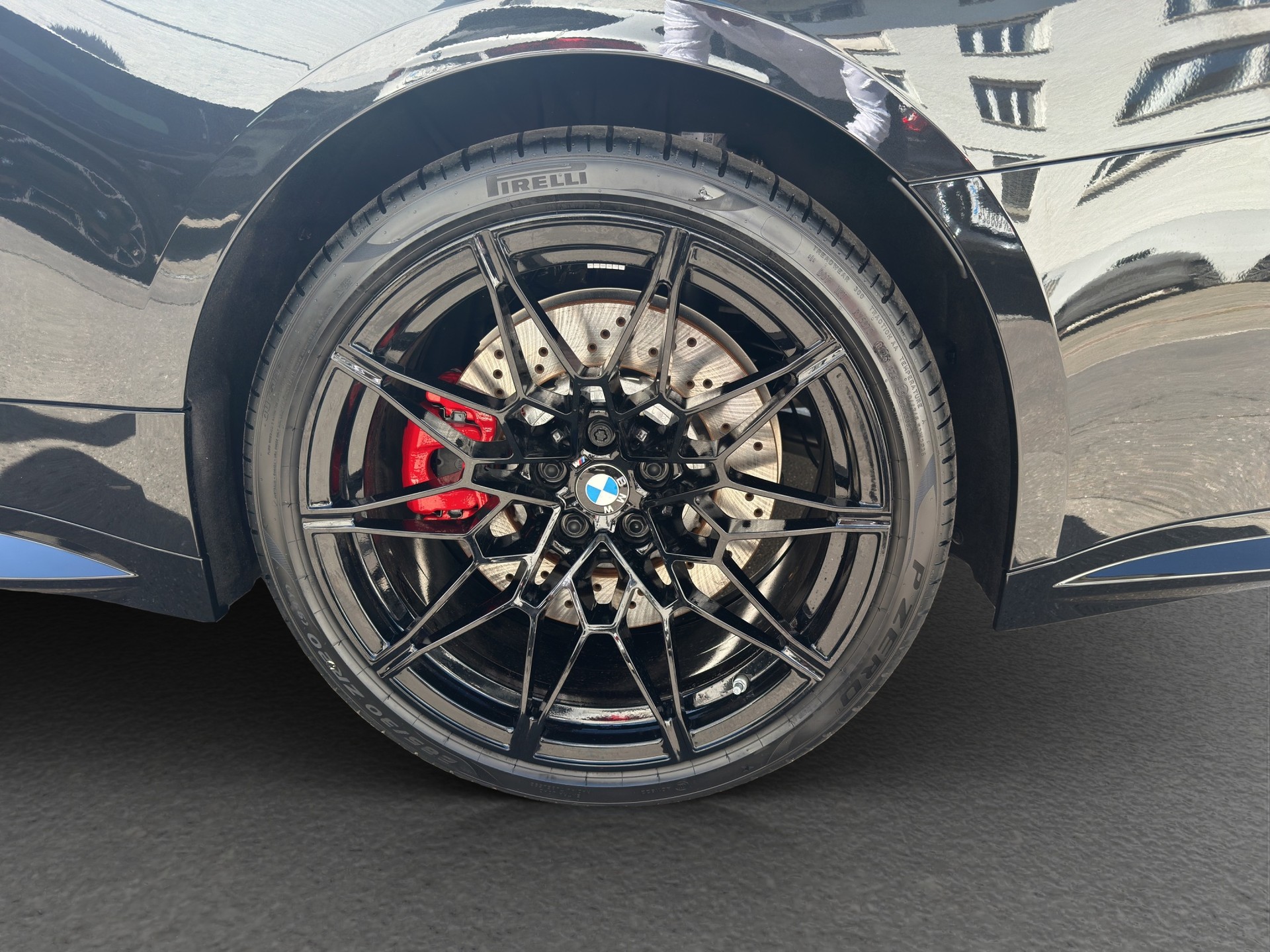 BMW M4 Cabrio Competition M xDrive-image-10