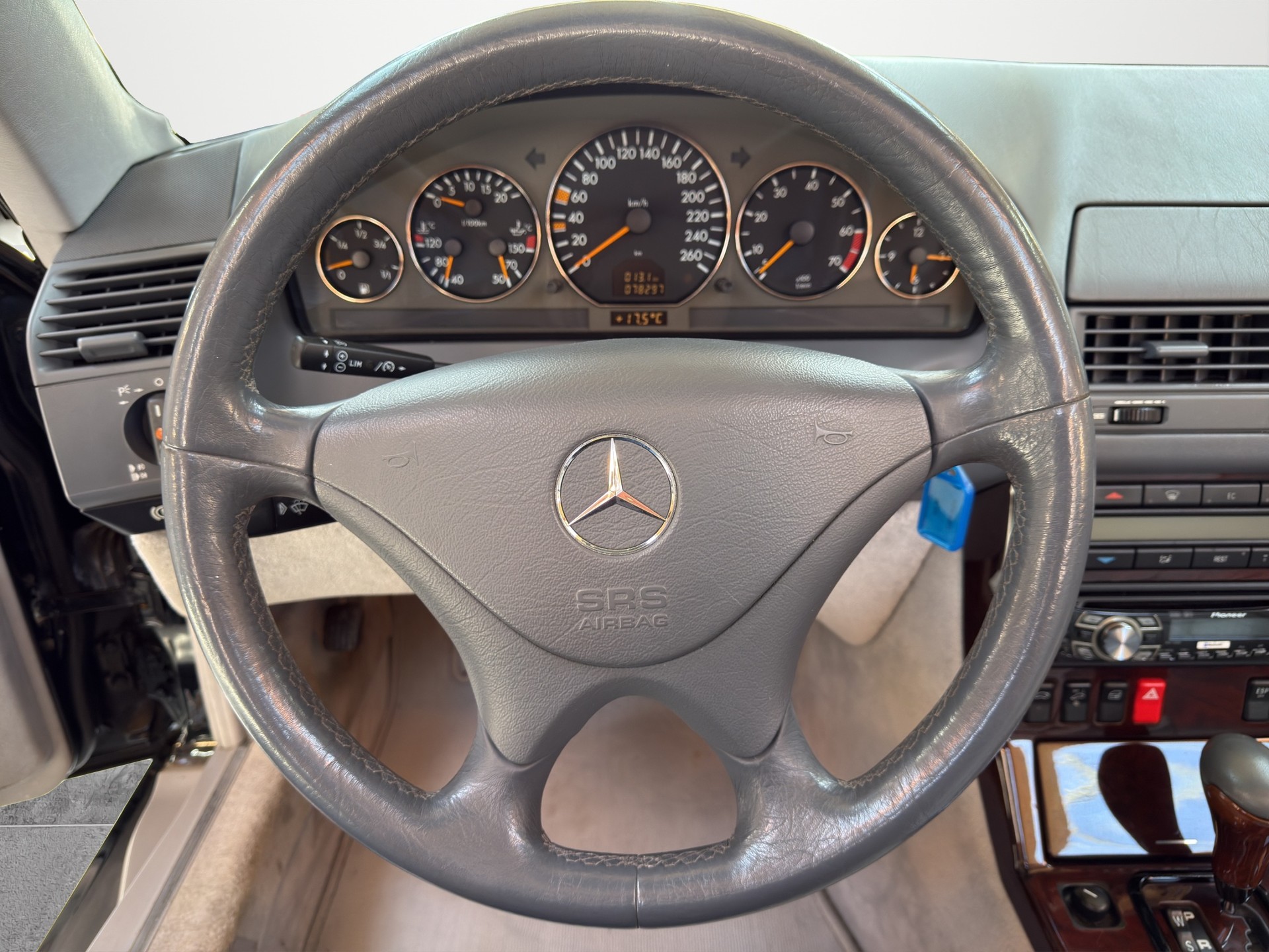 MERCEDES-BENZ SL 320 Automatic-image-9