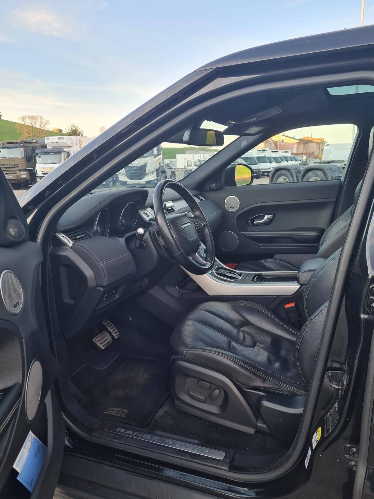 LAND ROVER Range Rover Evoque 2.0 Si4 Prestige AT9-image-7