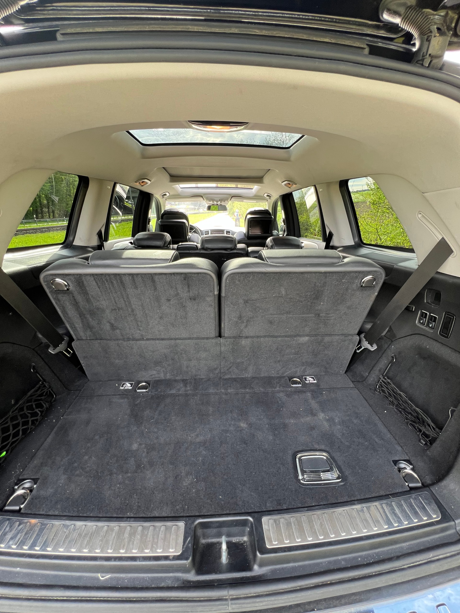 MERCEDES-BENZ GL 63 AMG 4Matic Speedshift Plus 7G-Tronic-image-12