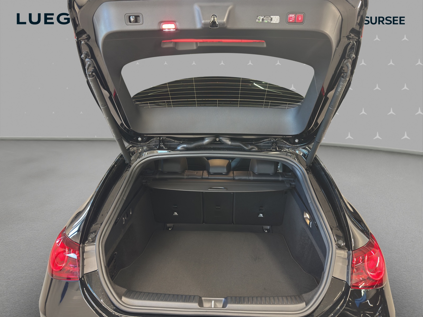 MERCEDES-BENZ CLA Shooting Brake 350 4Matic 85 kWh EQ-image-14
