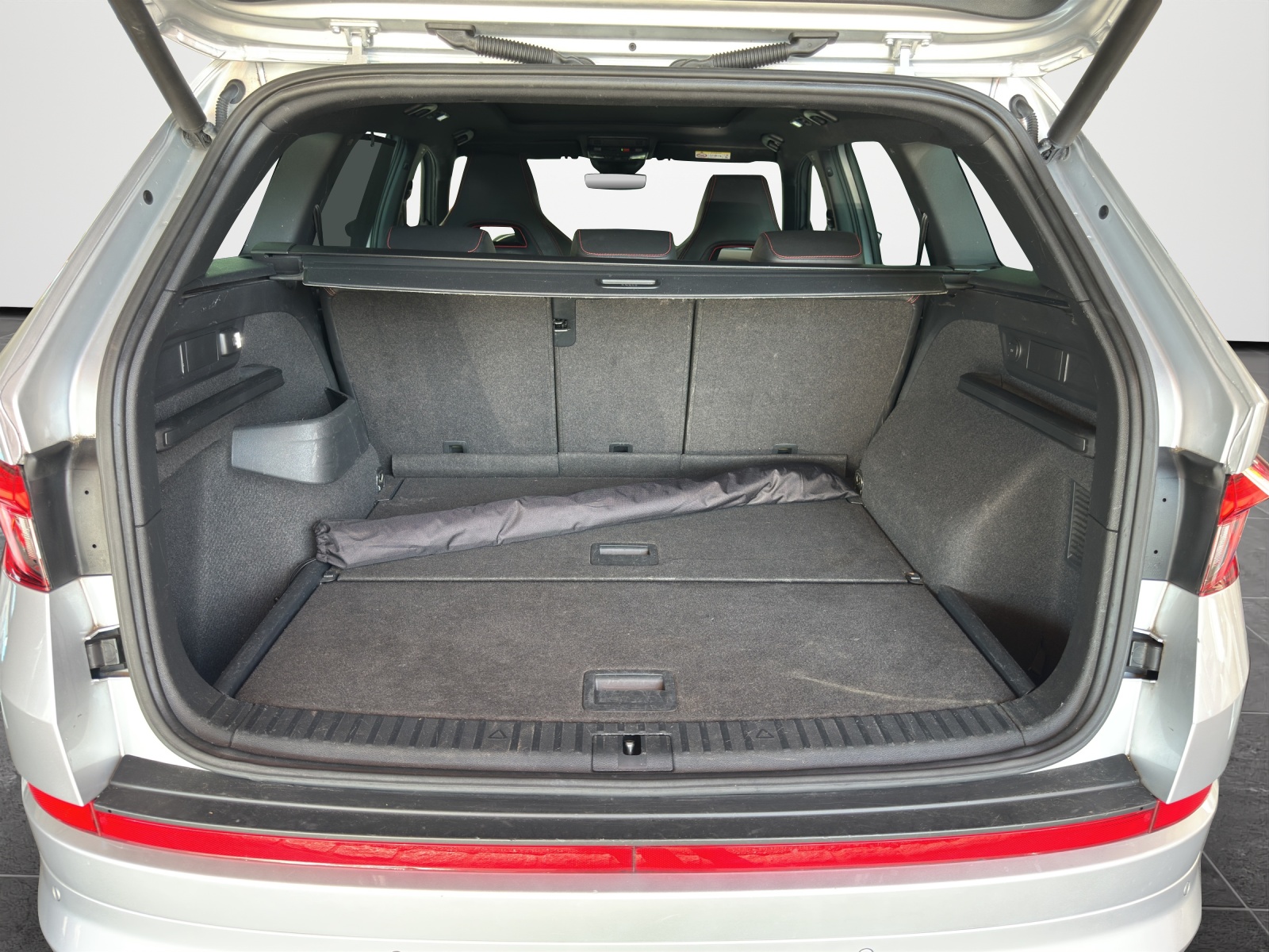 SKODA Kodiaq 2.0 Bi-TDI SCR RS 4x4 DSG-image-12