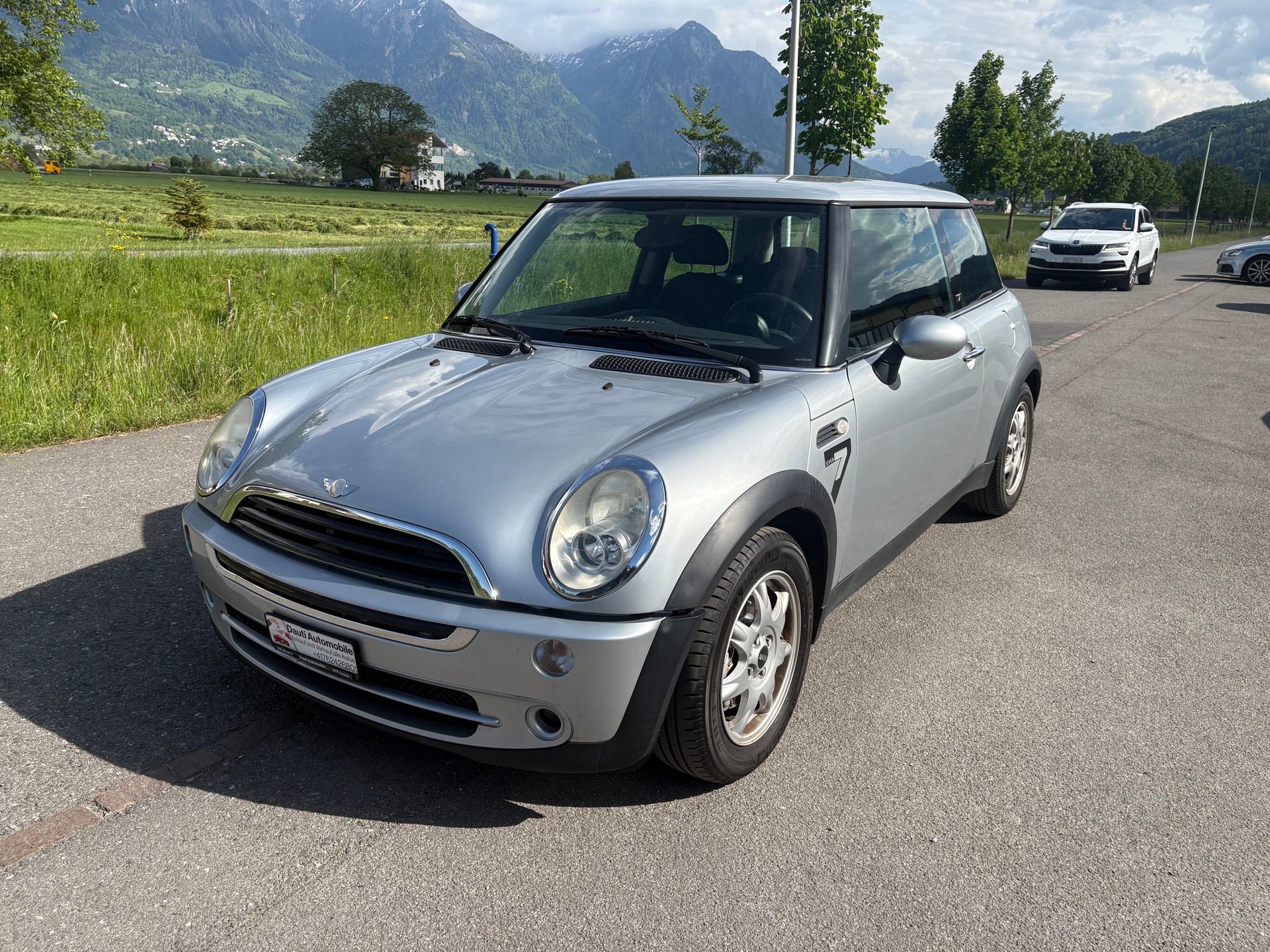 MINI One-image-1
