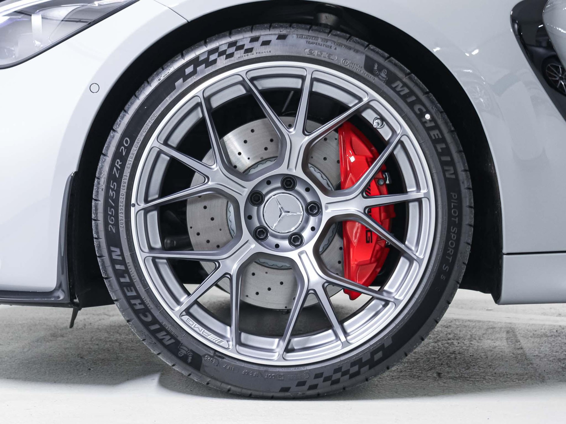 MERCEDES-BENZ CLE 53 AMG 4MATIC+ Cabriolet-image-13