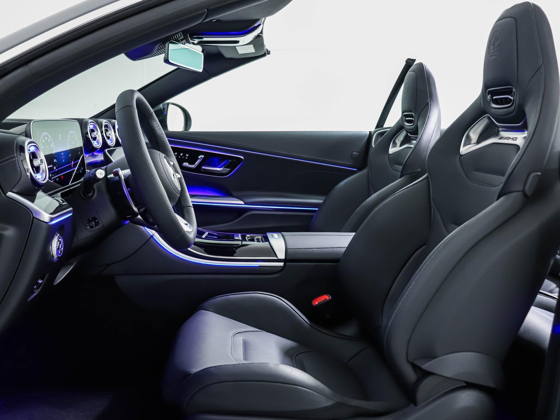 MERCEDES-BENZ CLE 53 AMG 4MATIC+ Cabriolet-image-6