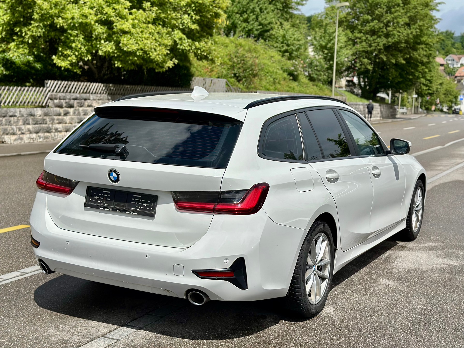BMW 320d xDrive Touring Steptronic-image-6