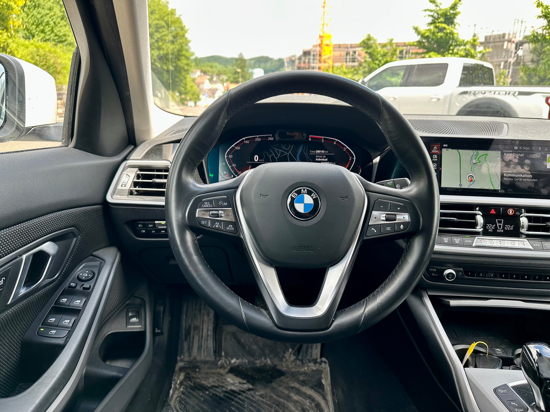 BMW 320d xDrive Touring Steptronic-image-12