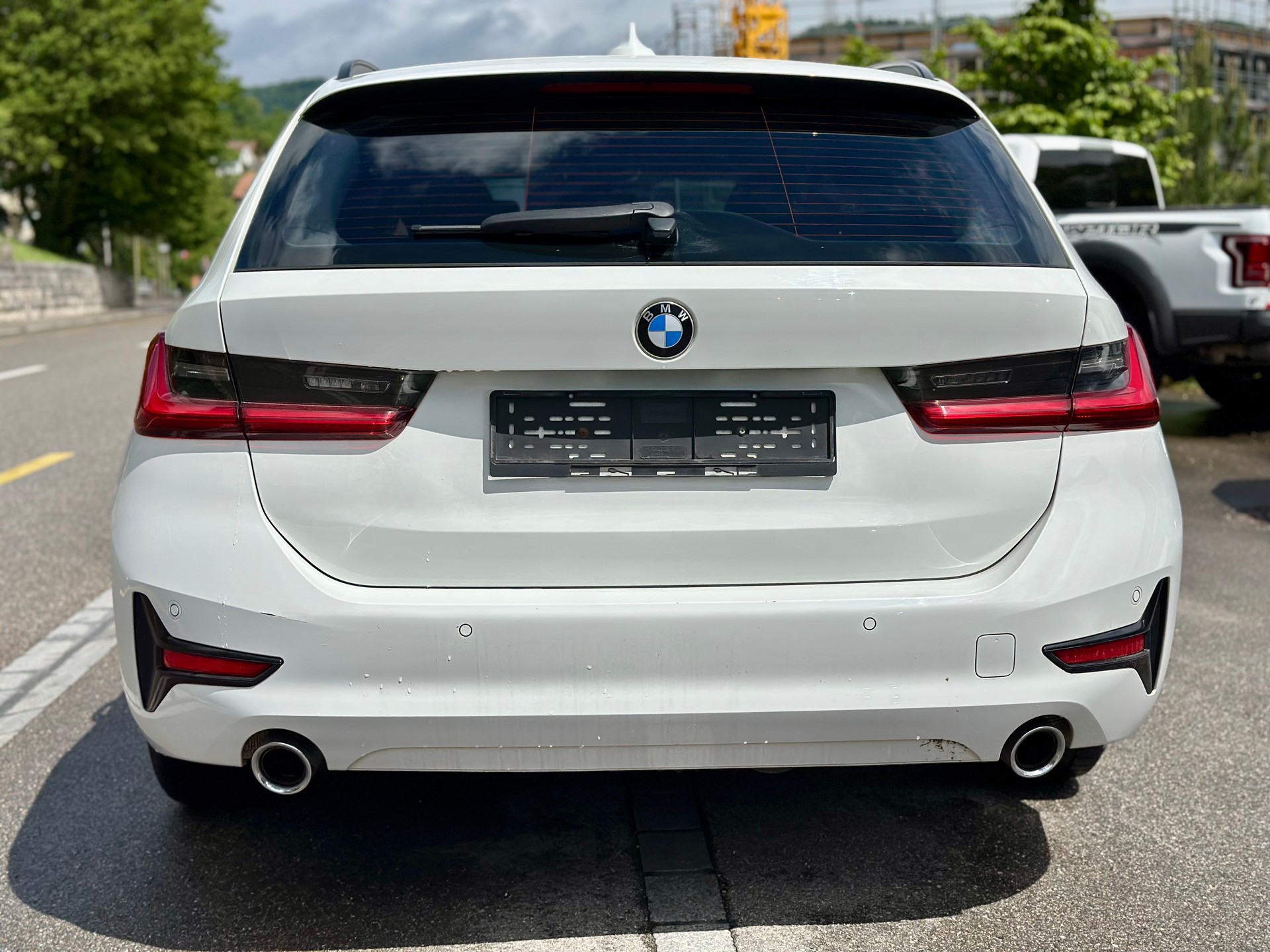 BMW 320d xDrive Touring Steptronic-image-7