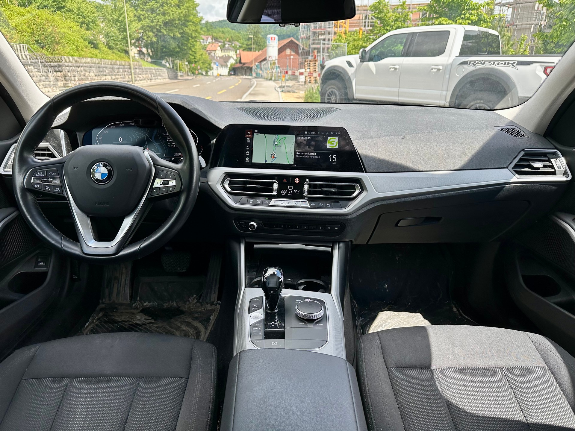 BMW 320d xDrive Touring Steptronic-image-13