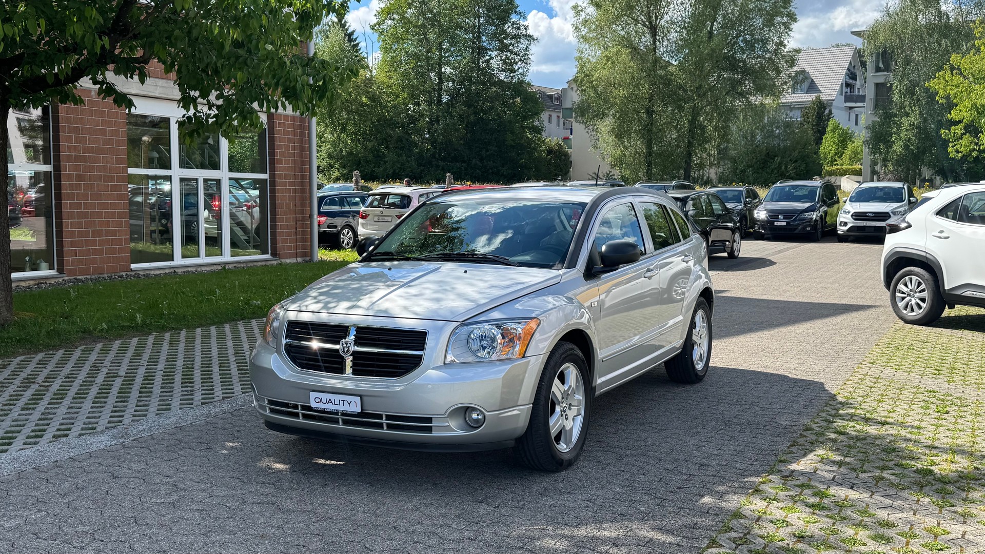 DODGE Caliber 2.0 SXT CVT-image-1