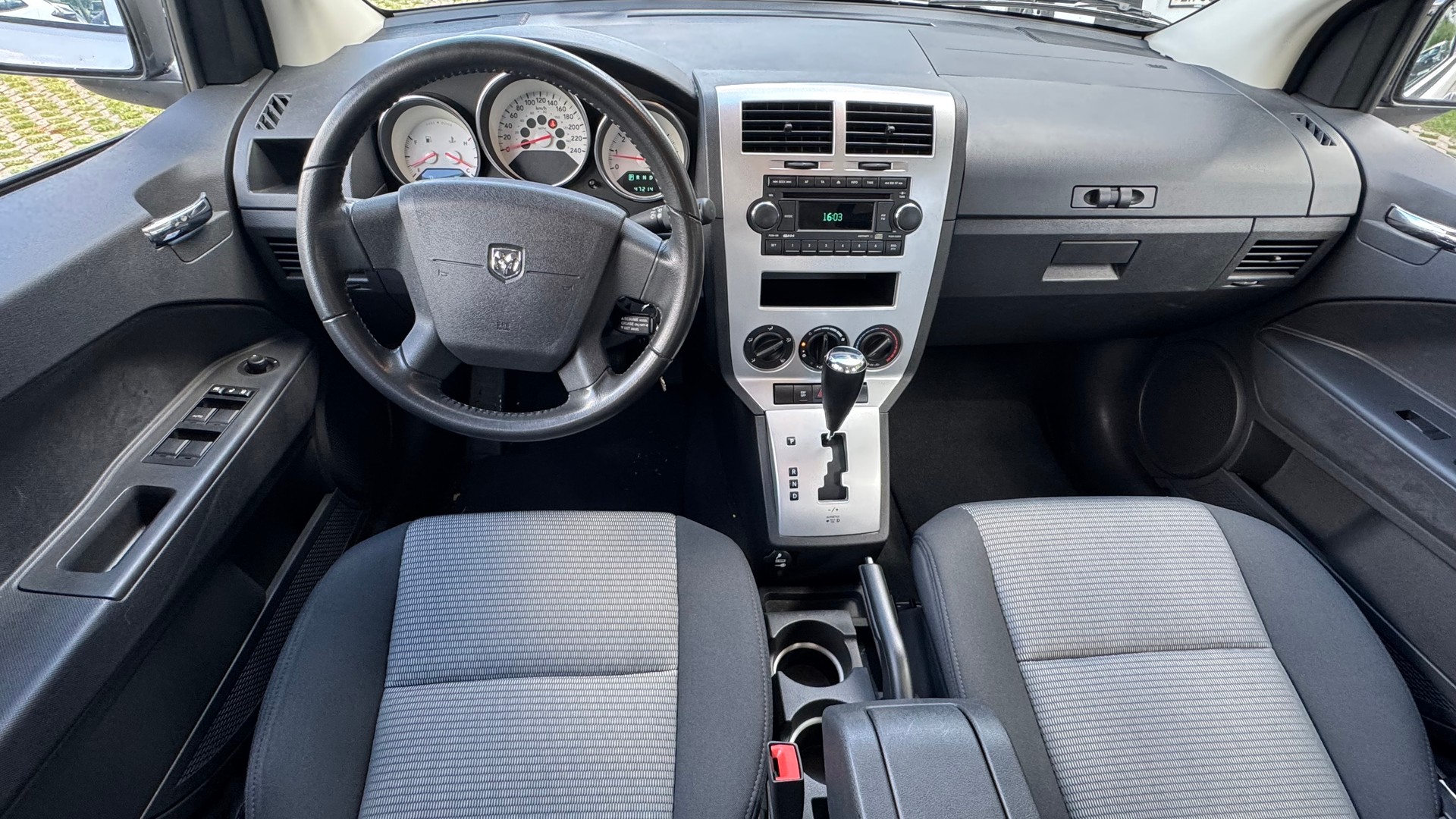DODGE Caliber 2.0 SXT CVT-image-6