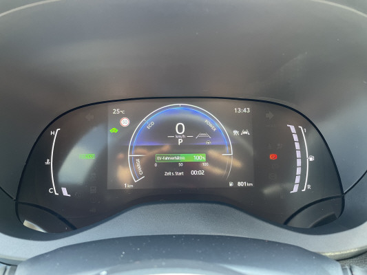 TOYOTA Yaris Cross 1.5 Comf. AWD-image-9