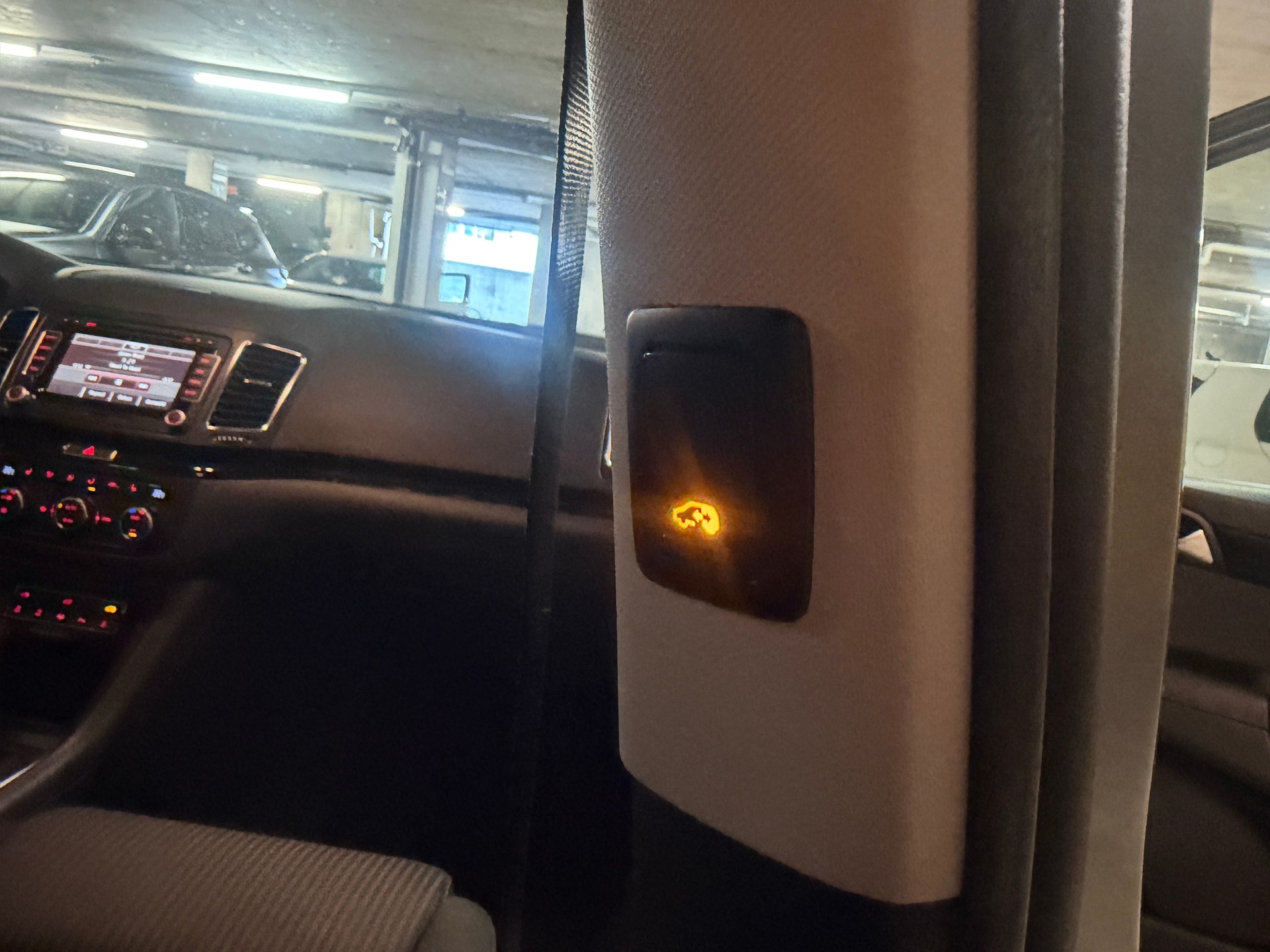 SEAT Alhambra 2.0 TDI Style Eco DSG-image-9