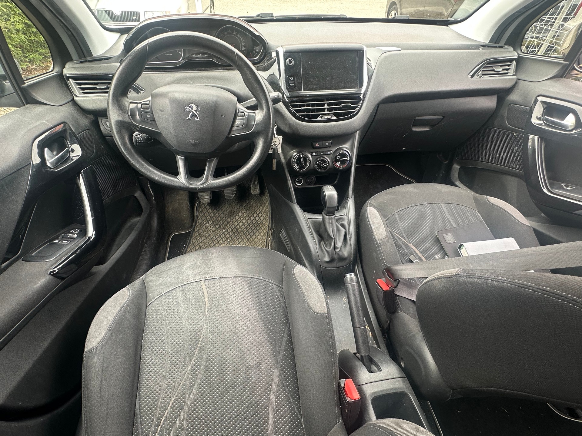 PEUGEOT 208 1.4 VTI Active-image-6