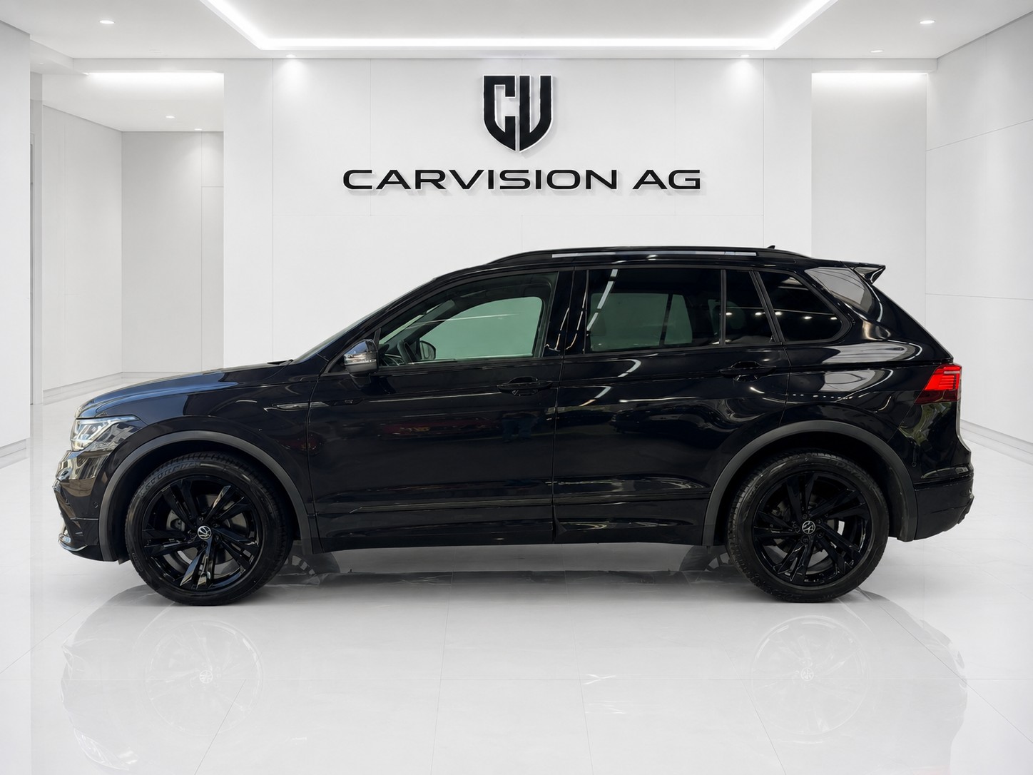 VW Tiguan 2.0 TDI SCR R-Line 4Motion DSG * Black Style * Panorama * IQ-Light *-image-3