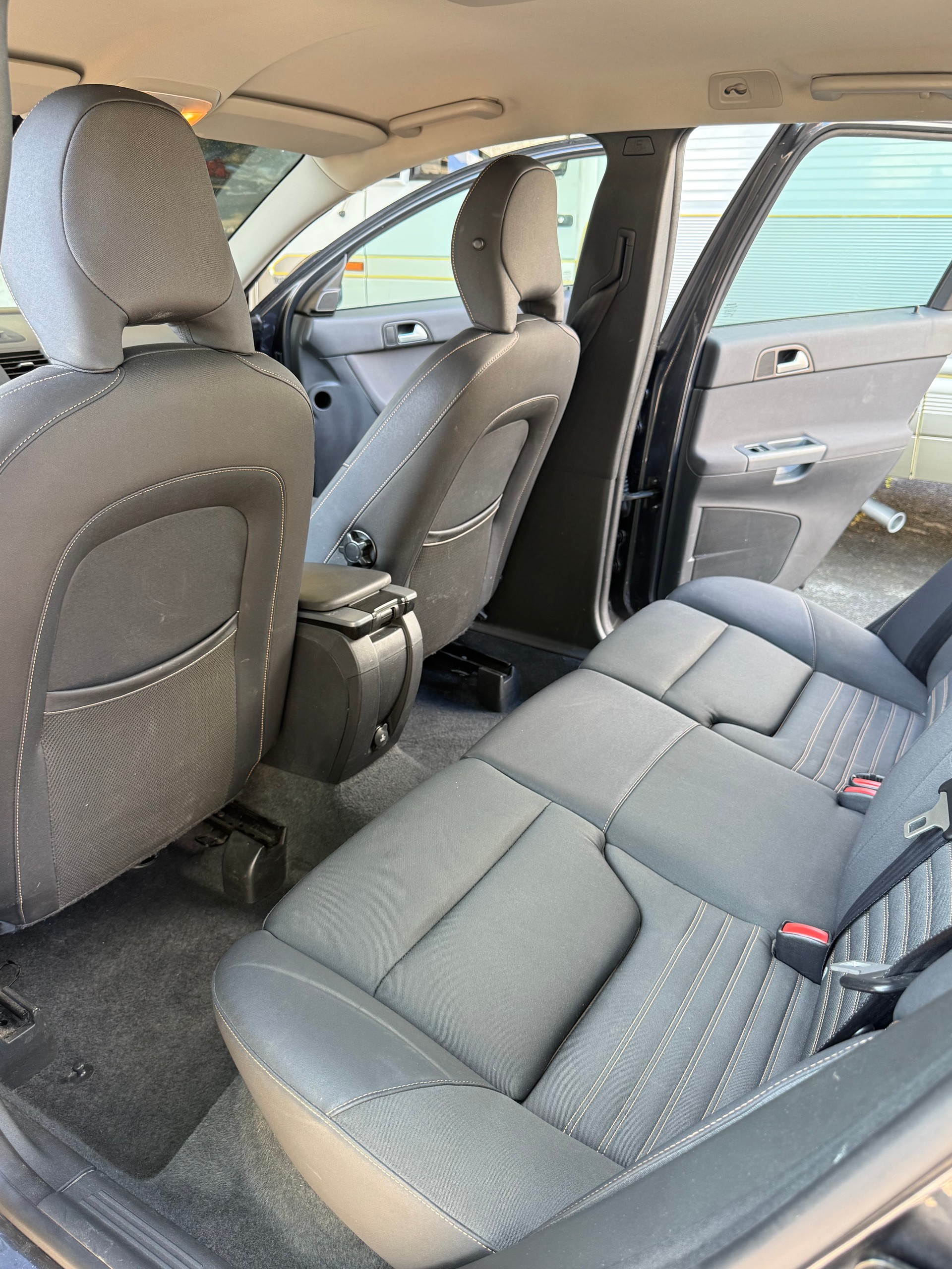 VOLVO 2.0 D3 Kinetic-image-4