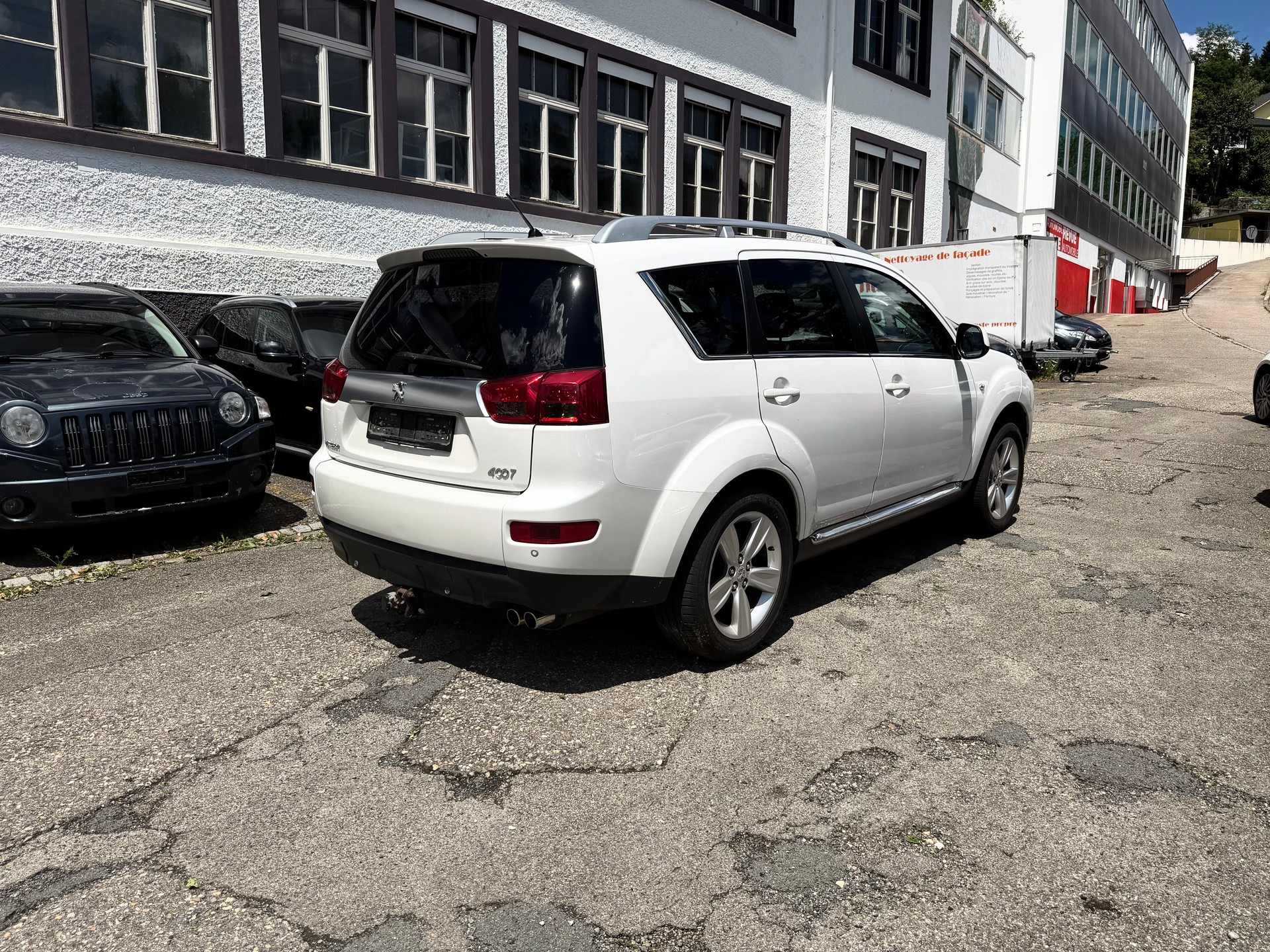 PEUGEOT 4007 2.2 HDi Platinum Edition-image-3