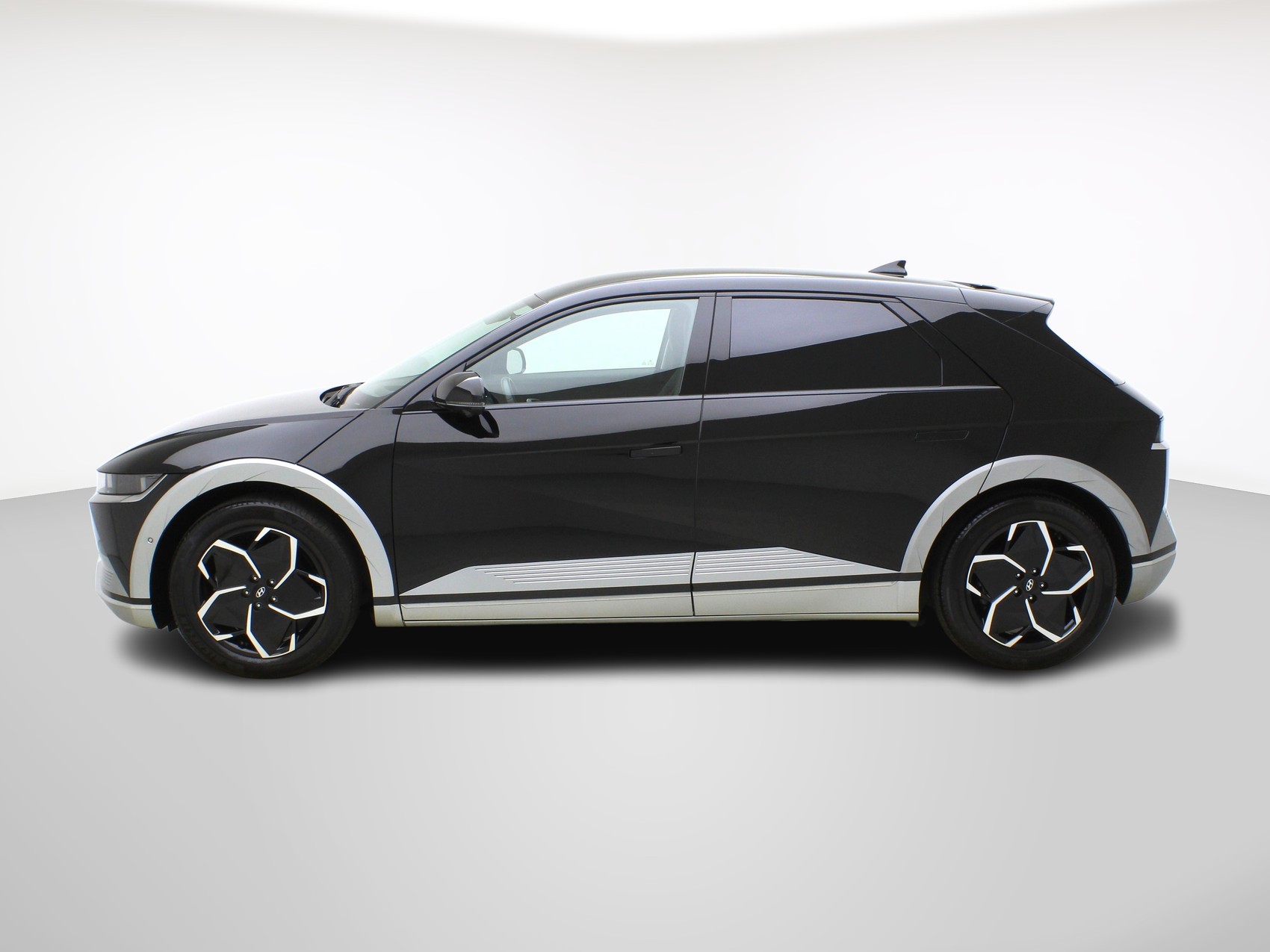 HYUNDAI Ioniq 5 Premium 77kWh 4WD-image-2