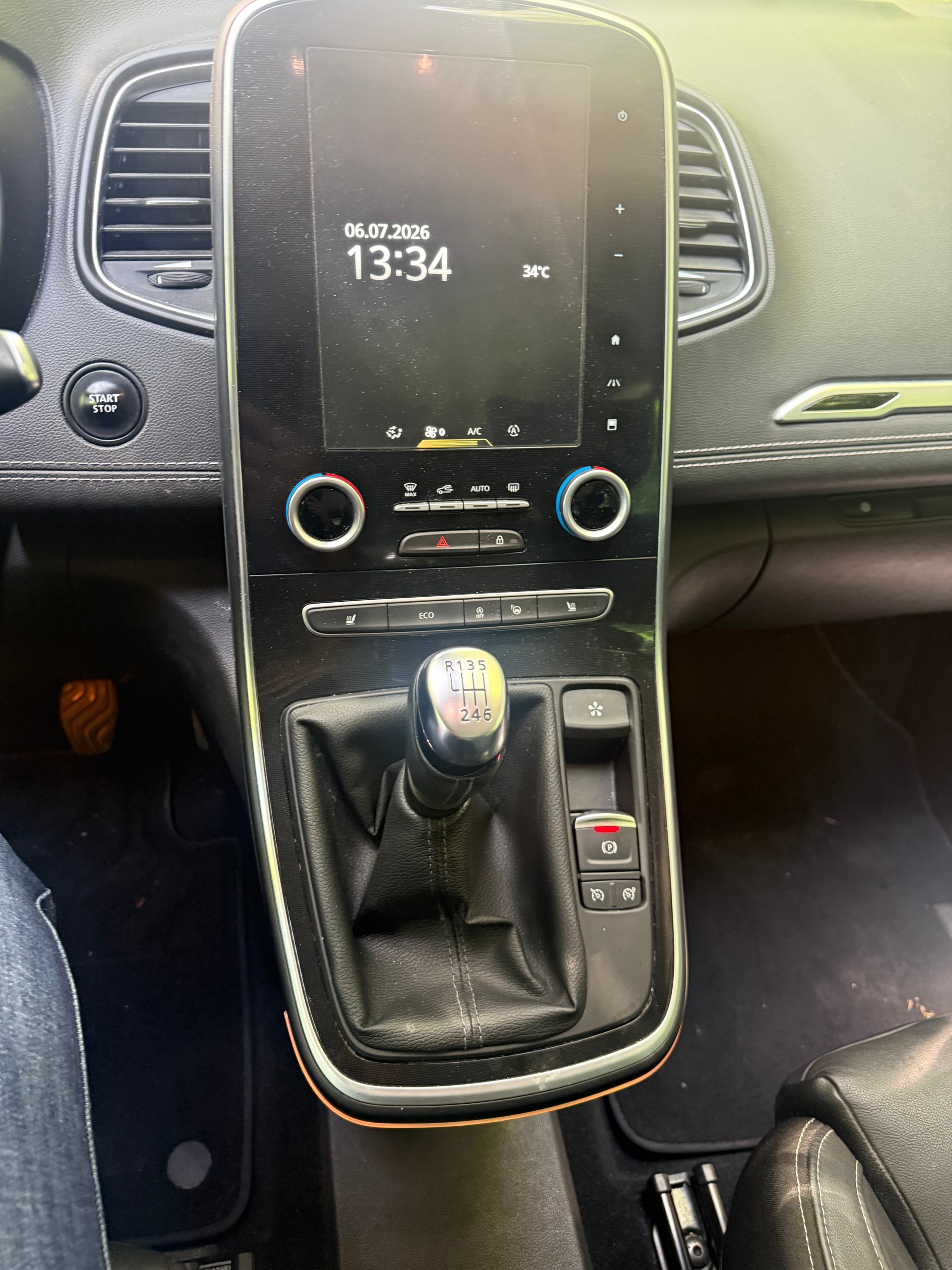 RENAULT Scénic 1.2 16V Turbo Bose-image-6
