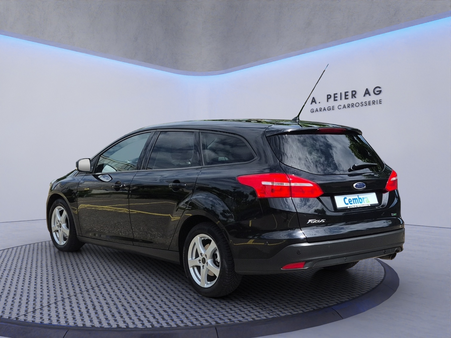 FORD Focus 1.5 SCTi Titanium-image-2