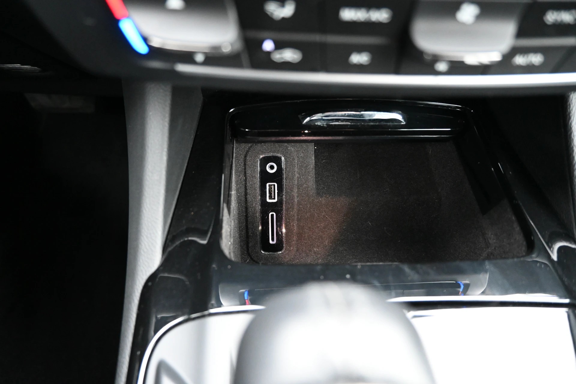 MASERATI Levante D 3.0 V6 Automatica 4X4 275PS (CH Auto)-image-21