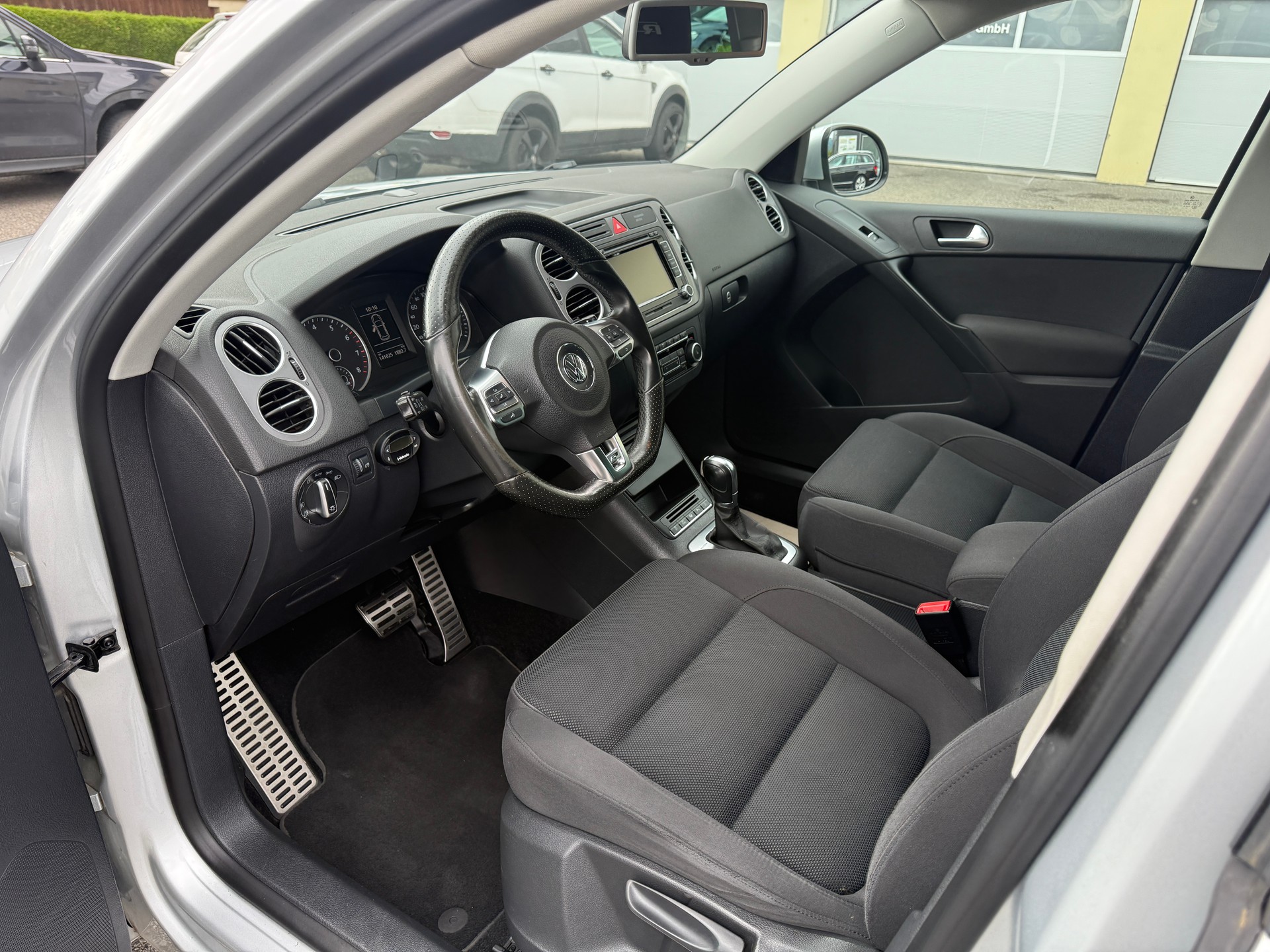 VW Tiguan 2.0 TSI Team DSG-image-5