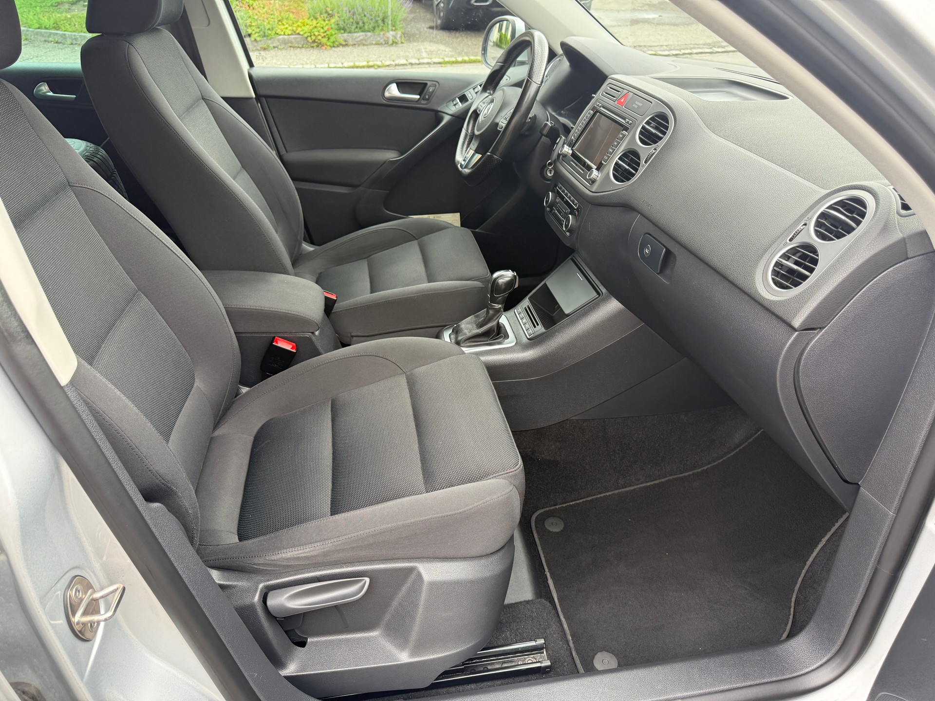 VW Tiguan 2.0 TSI Team DSG-image-7