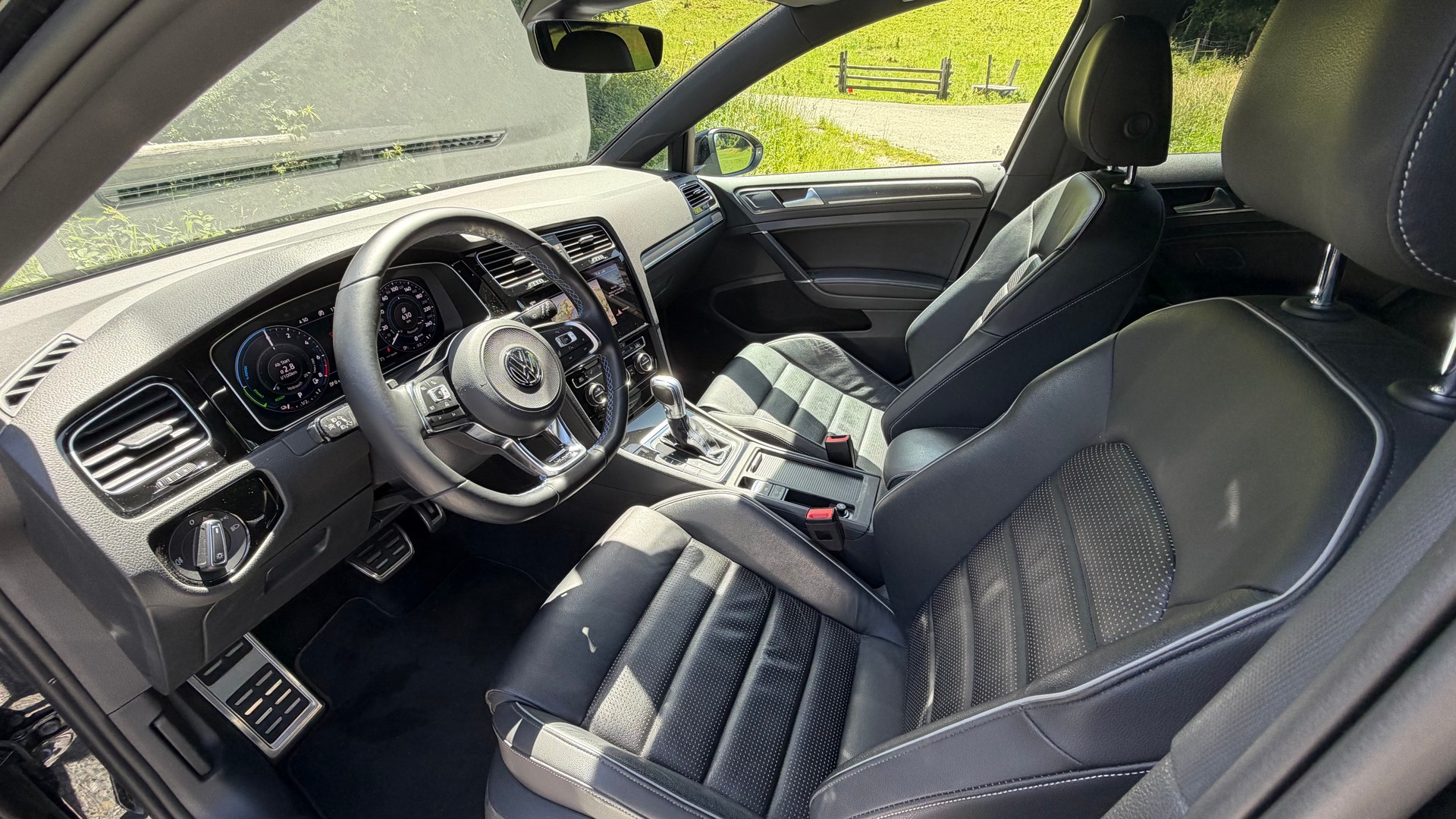 VW 1.4 TSI Plug-In-Hybrid GTE DSG-image-4