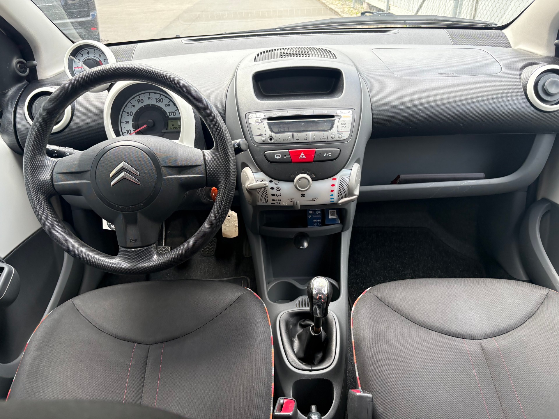 CITROEN C1 1.0i Séduction-image-13