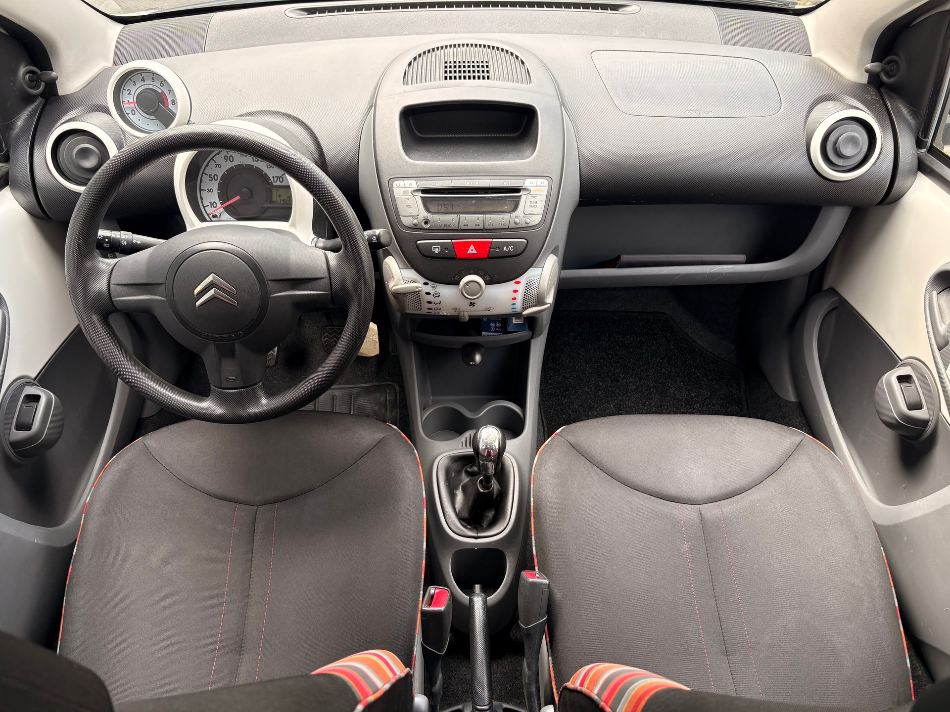 CITROEN C1 1.0i Séduction-image-9
