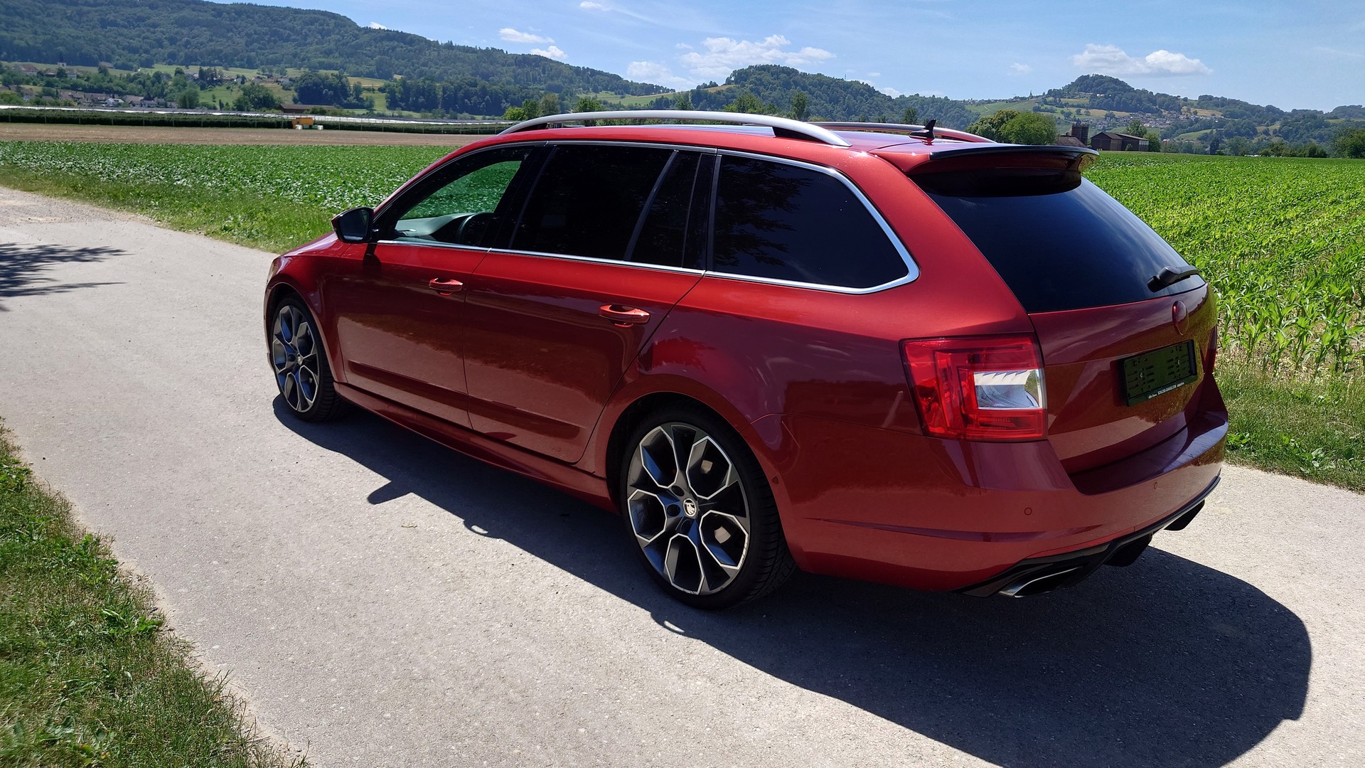 SKODA Octavia Combi 2.0 TSI RS DSG-image-2