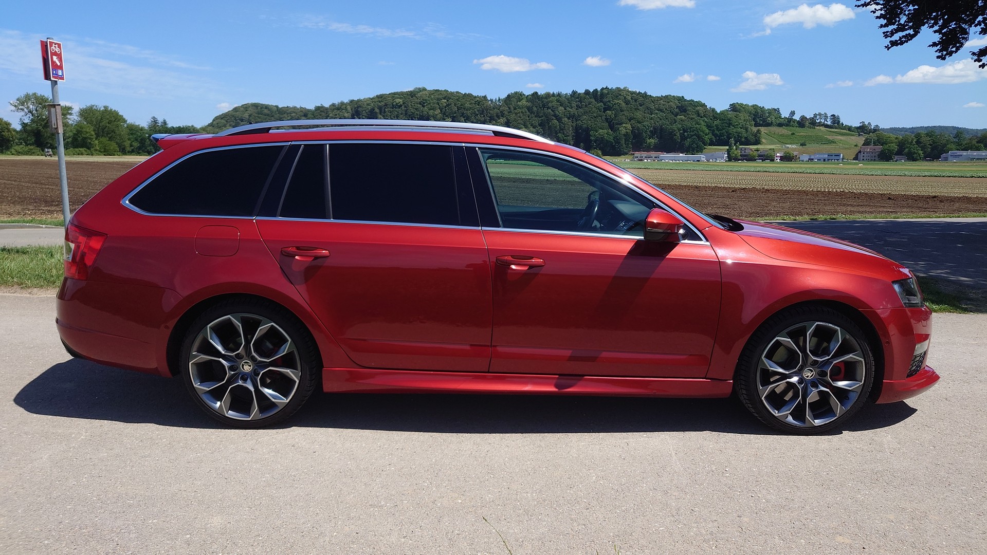 SKODA Octavia Combi 2.0 TSI RS DSG-image-6