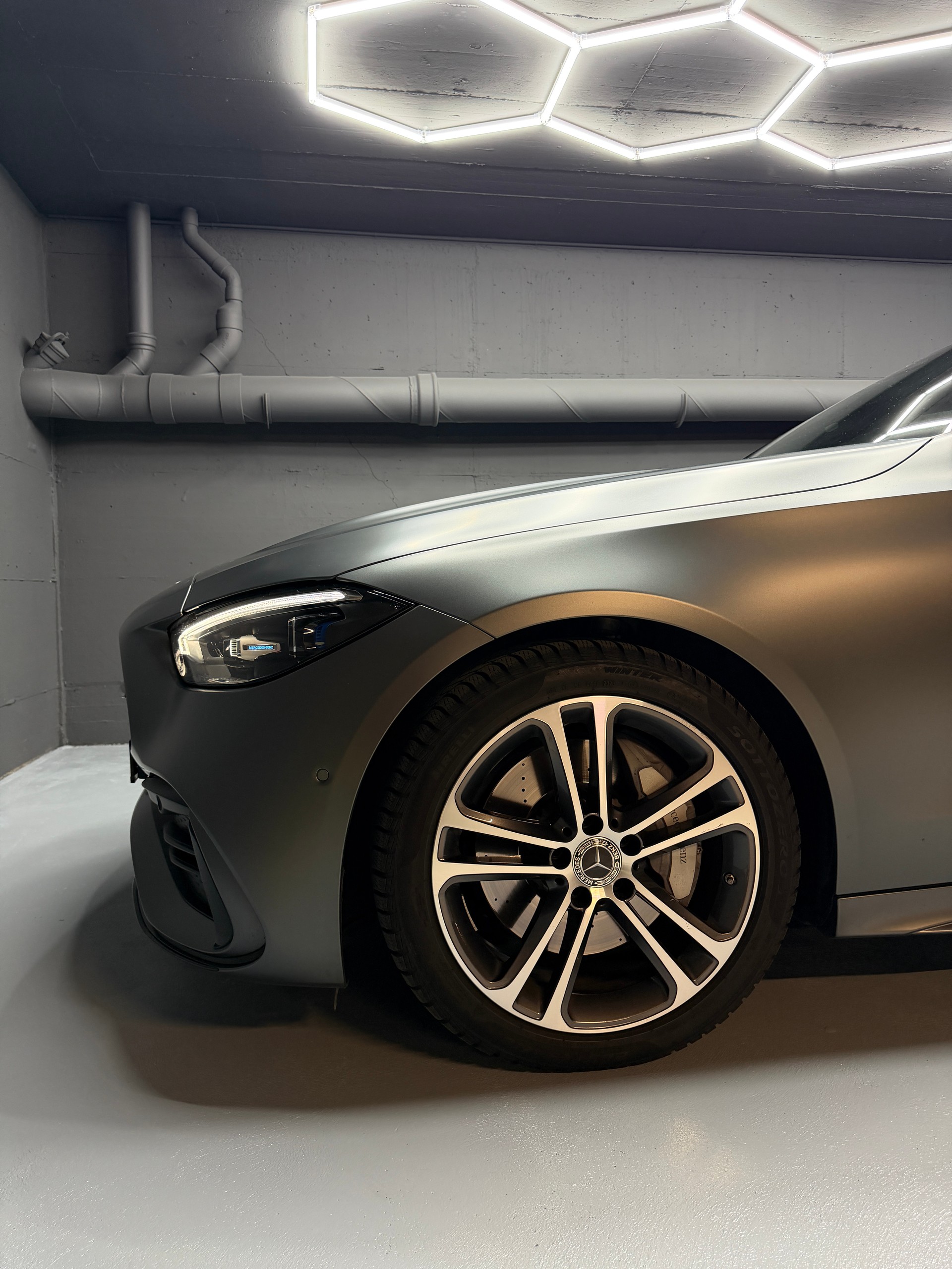 MERCEDES-BENZ C 220 d 4Matic AMG Line-image-2