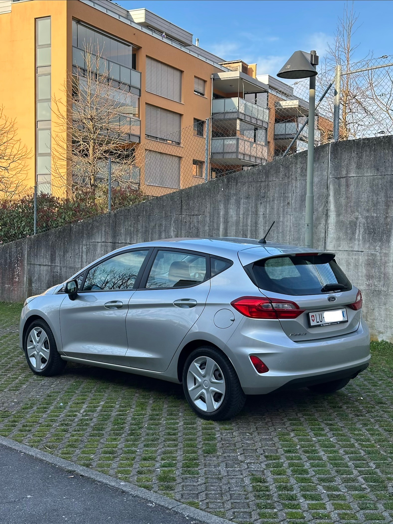 FORD FIESTA-image-2