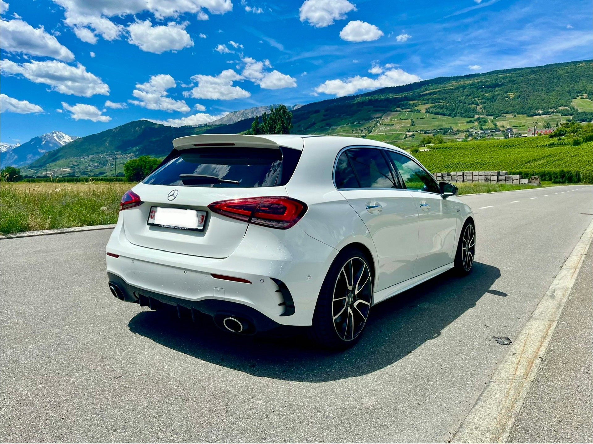 MERCEDES-BENZ A 35 AMG 4matic-image-2