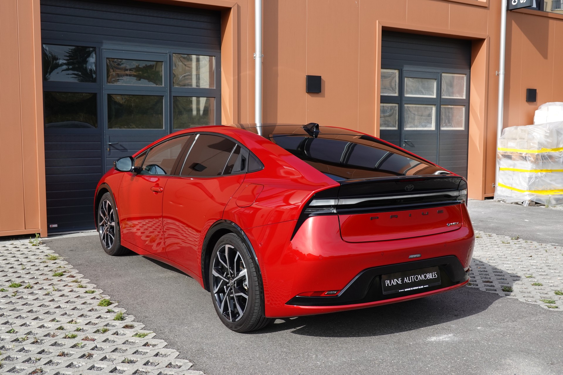 TOYOTA Prius 2,0 VVT-i Plug-in Hybrid Premium "* 2 Jeux de roues * Toit solaire * Caméra 360 * Sièges ventilés/chauffants *-image-9