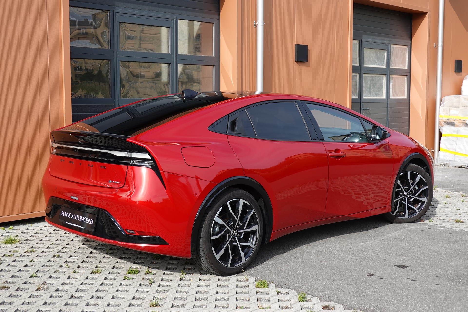 TOYOTA Prius 2,0 VVT-i Plug-in Hybrid Premium "* 2 Jeux de roues * Toit solaire * Caméra 360 * Sièges ventilés/chauffants *-image-5