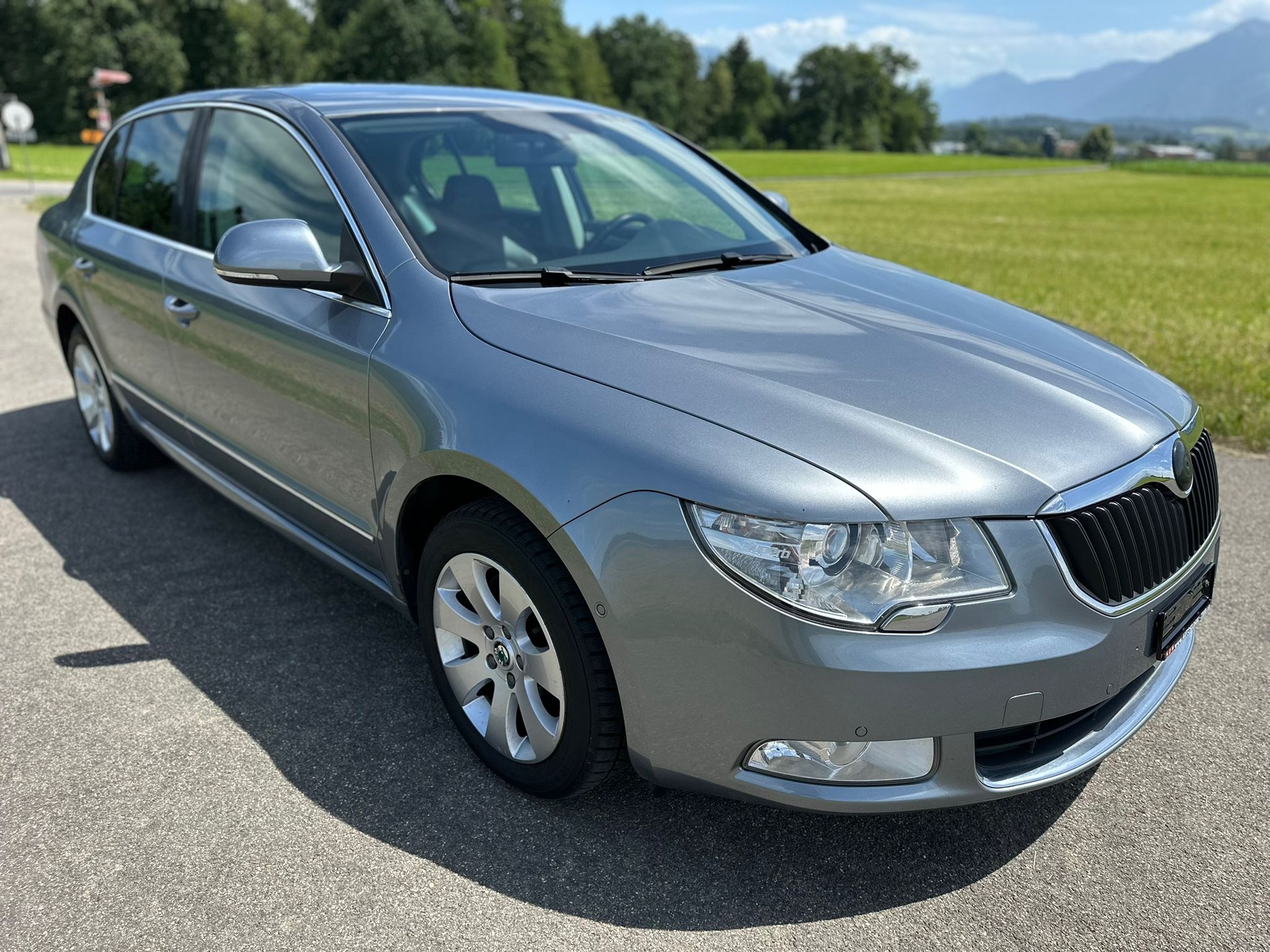 SKODA Superb 2.0 TSI Ambition DSG-image-3