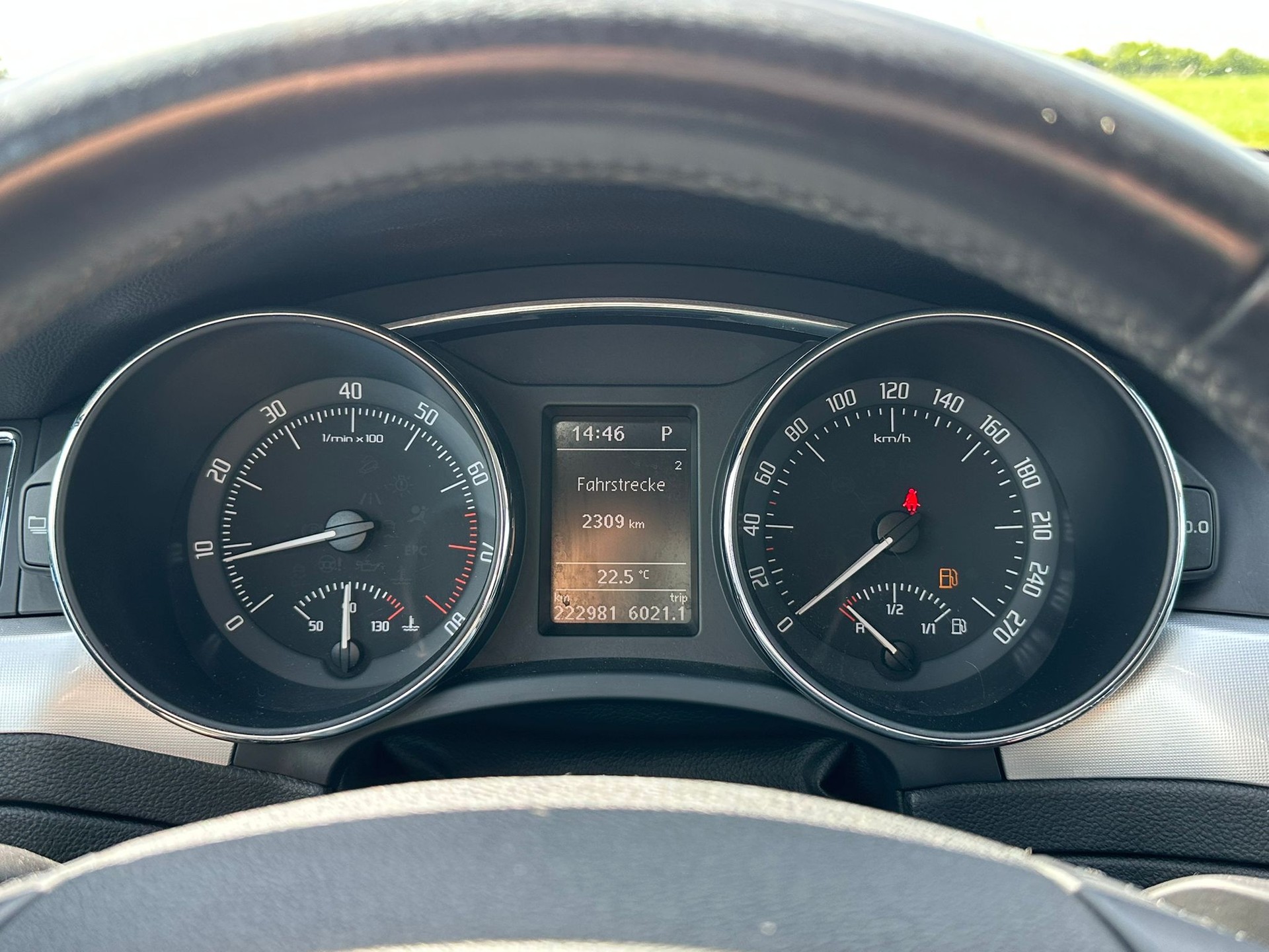 SKODA Superb 2.0 TSI Ambition DSG-image-14