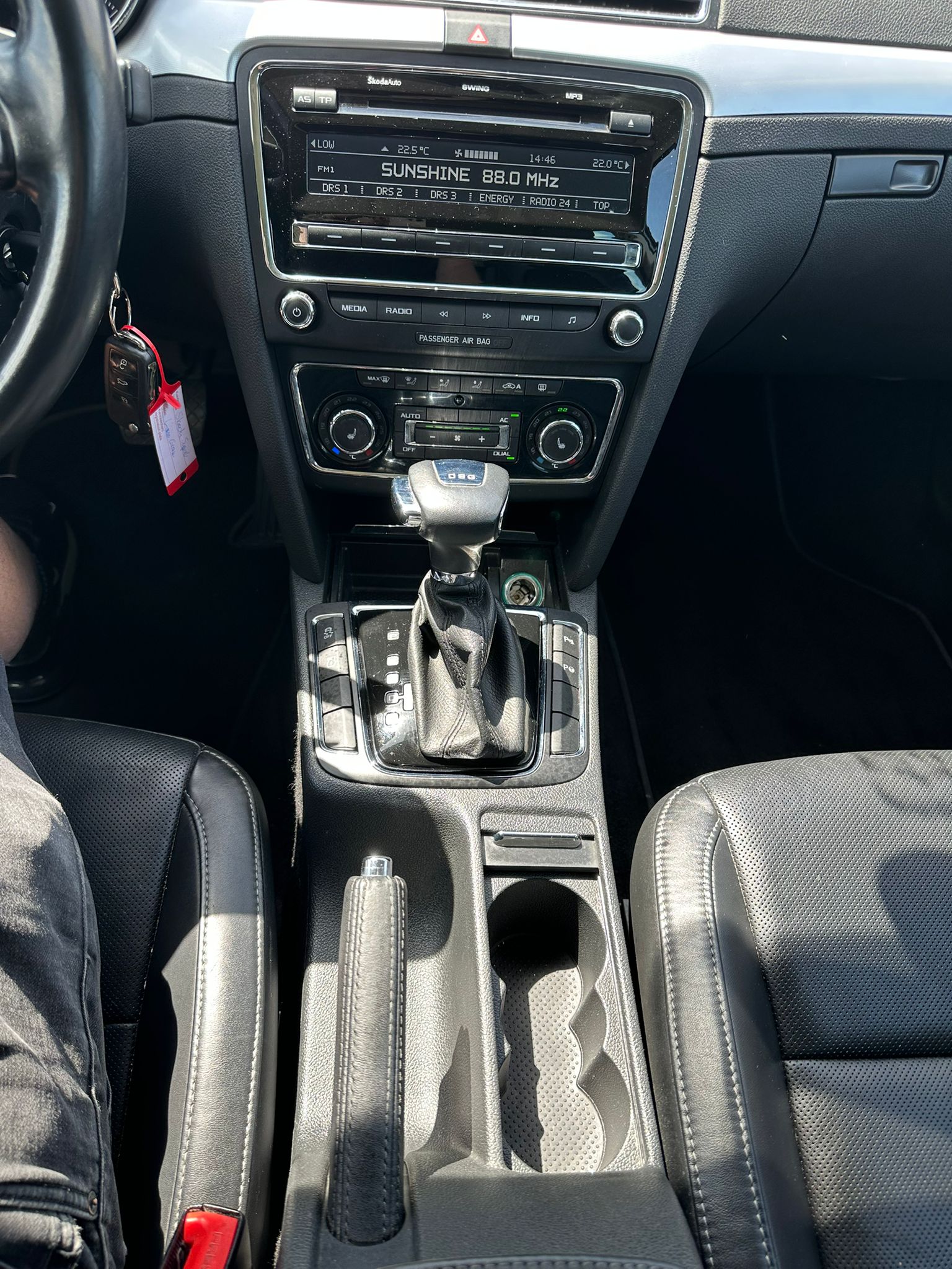 SKODA Superb 2.0 TSI Ambition DSG-image-16