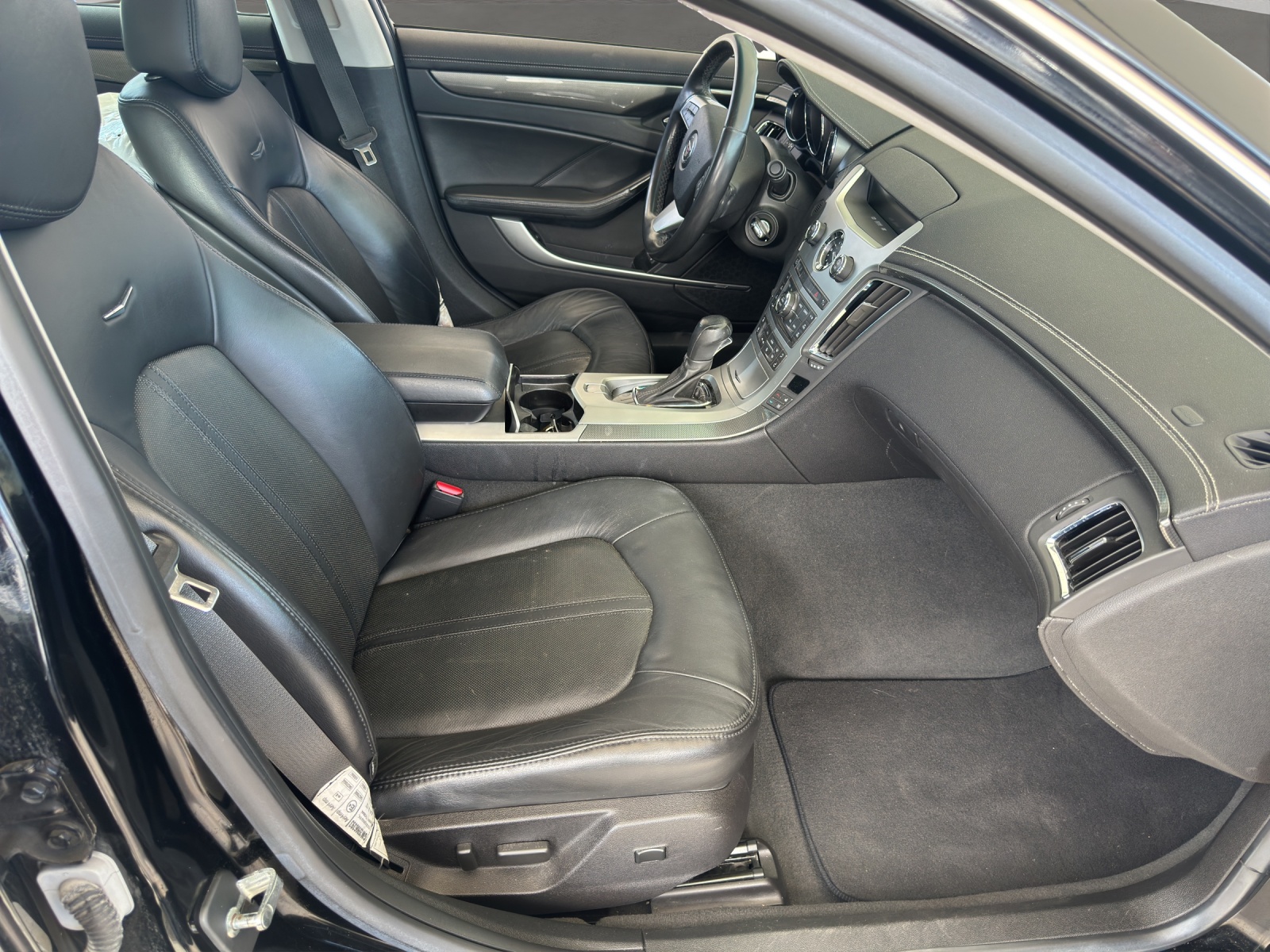 CADILLAC CTS Sedan 3.6 AWD Sport Luxury Automatic-image-9