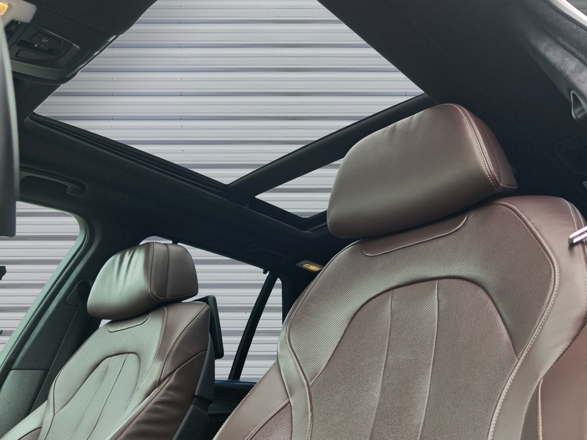 BMW X5 xDrive M50d Steptronic-image-15